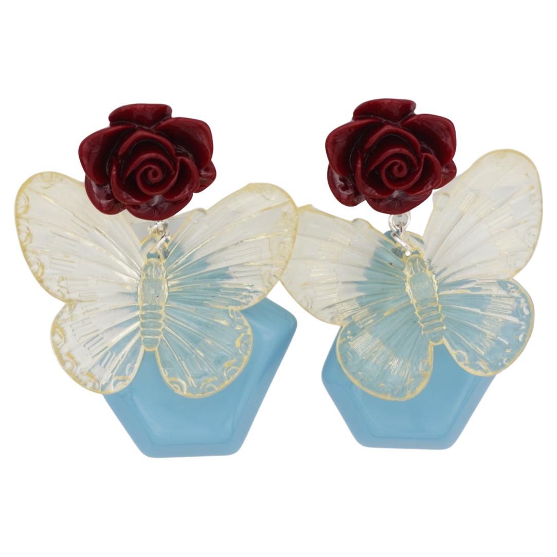 Di altissima qualità. 100% fatto a mano. Ottimo regalo per la signora.

Materiale: Resina, Lega.

Dimensioni: 6*4,3 cm.

Peso: 9 g.

_ _ _

Ottimo per essere indossato tutti i giorni. Viene fornito con un sacchetto di velluto e una bella