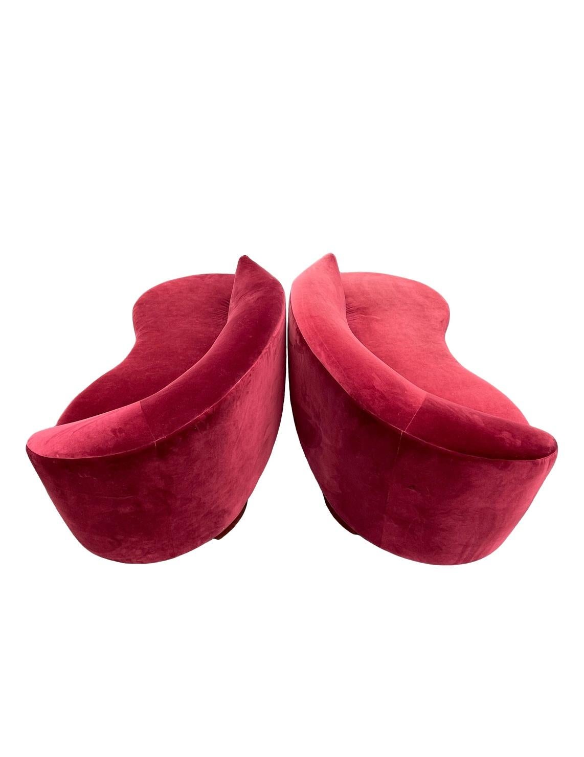 Art déco Ensemble asymétrique de canapés nuages en velours rouge bourgogne de Weiman  en vente
