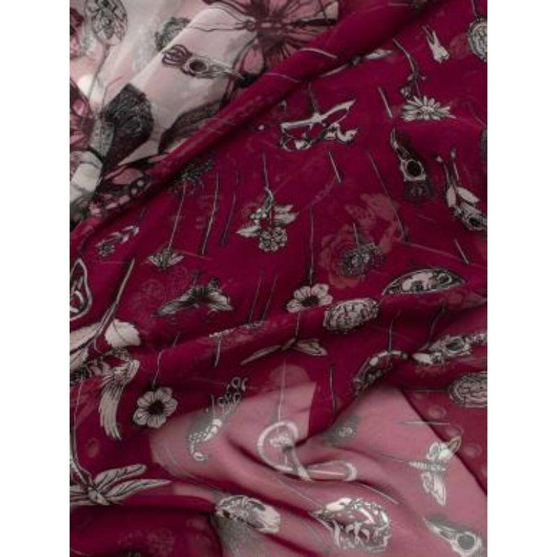 burgundy skull silk chiffon scarf 140 In Excellent Condition For Sale In London, GB