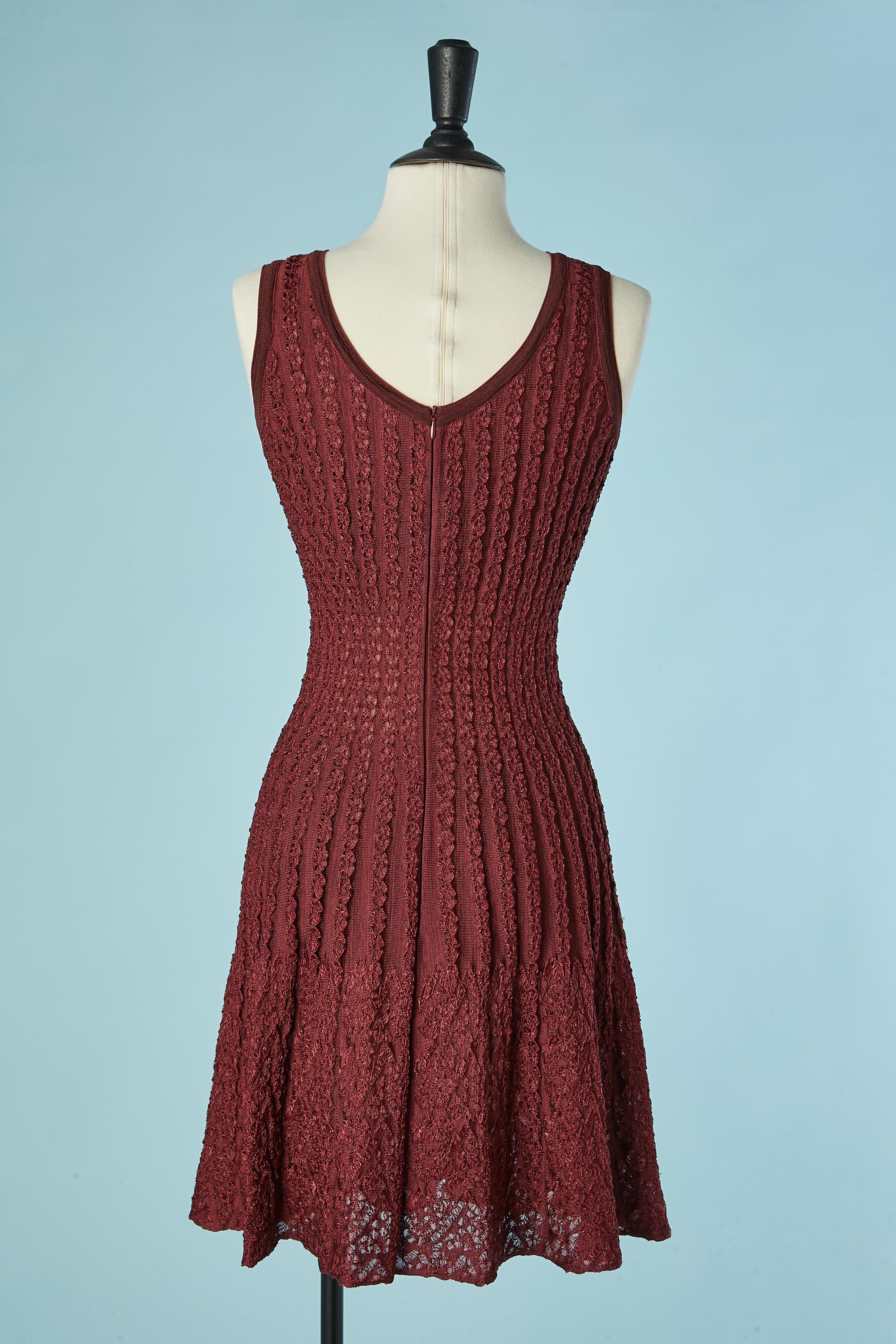 Robe de cocktail sans manches en bourgogne ALAIA en vente 1