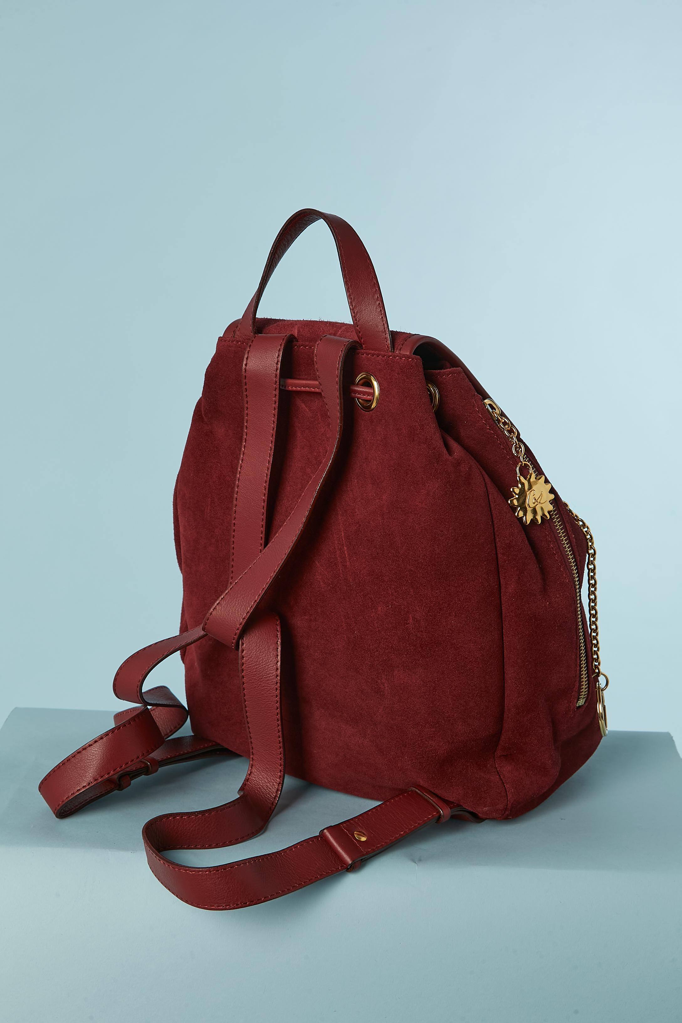 Burgundy  suede back-pack bag with front pocket Christian Lacroix In Excellent Condition For Sale In Saint-Ouen-Sur-Seine, FR