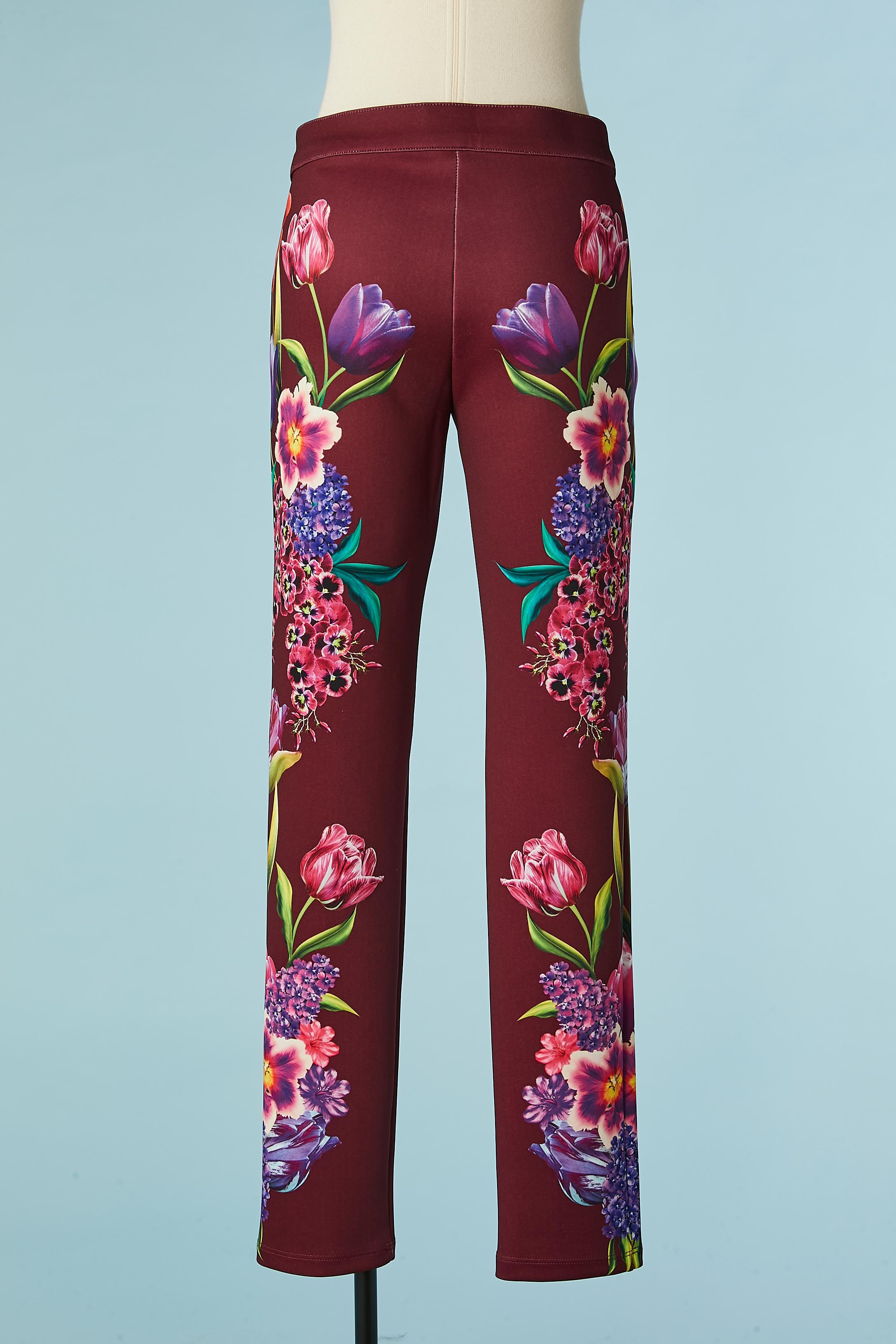 Pantalon bourgogne avec imprimé floral et strass Gai Mattiolo Love to Love  en vente 2
