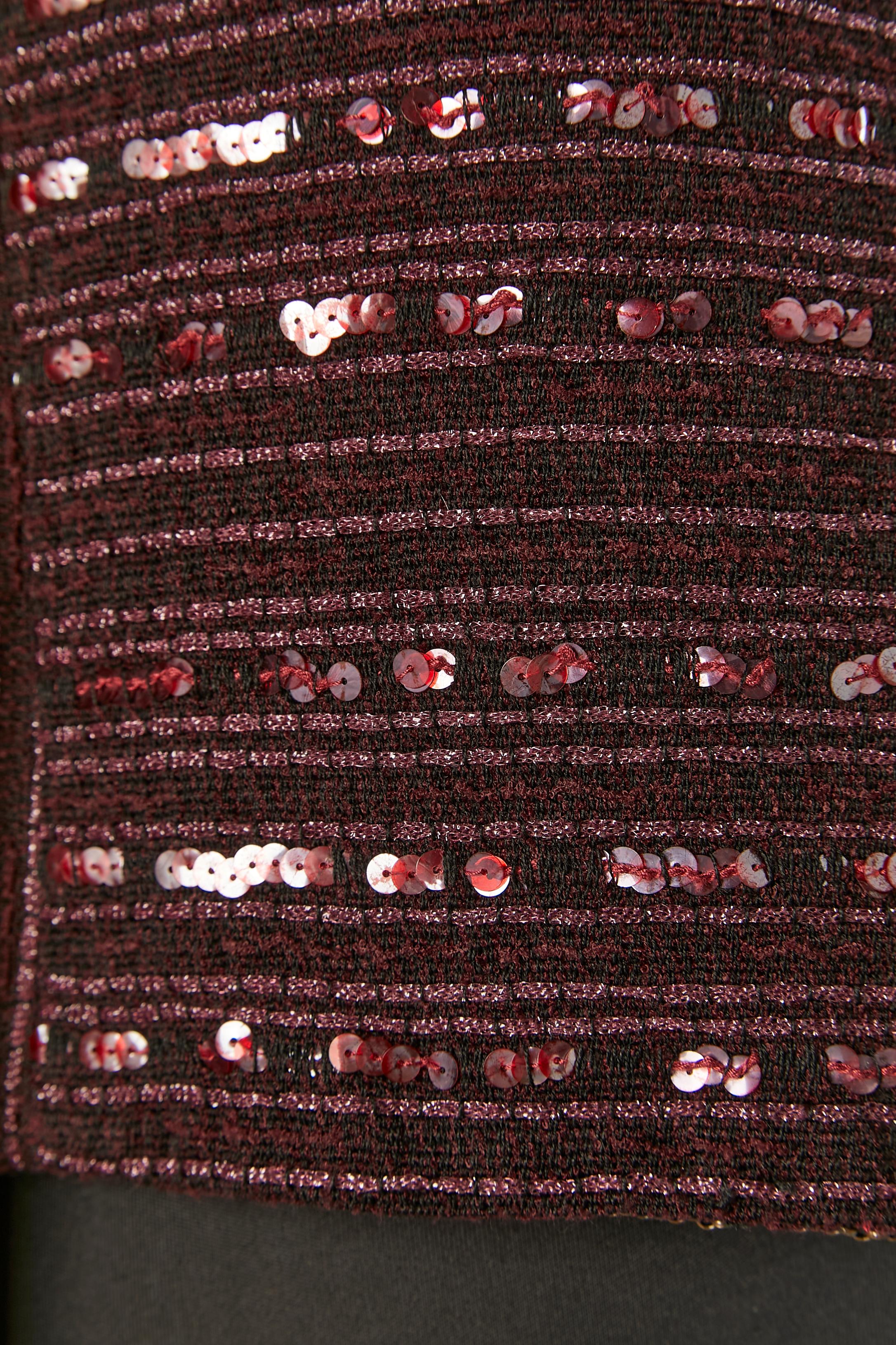 Donna Giacca monopetto in tweed bordeaux con paillettes Chanel Circa 2000 in vendita