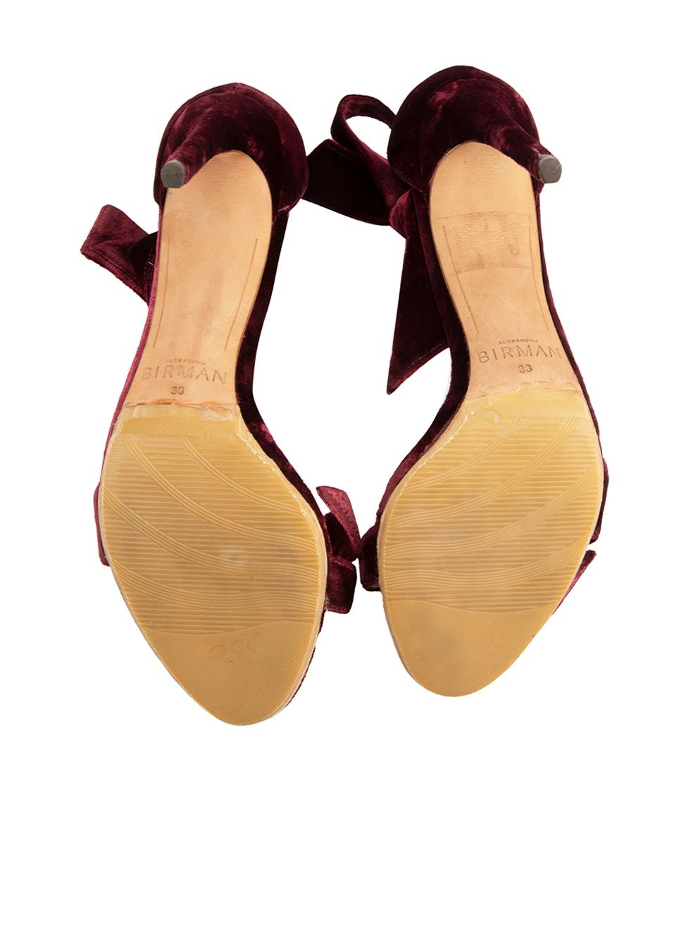 Women's Burgundy Velvet Bow Accent Sandals Size IT 38 For Sale
