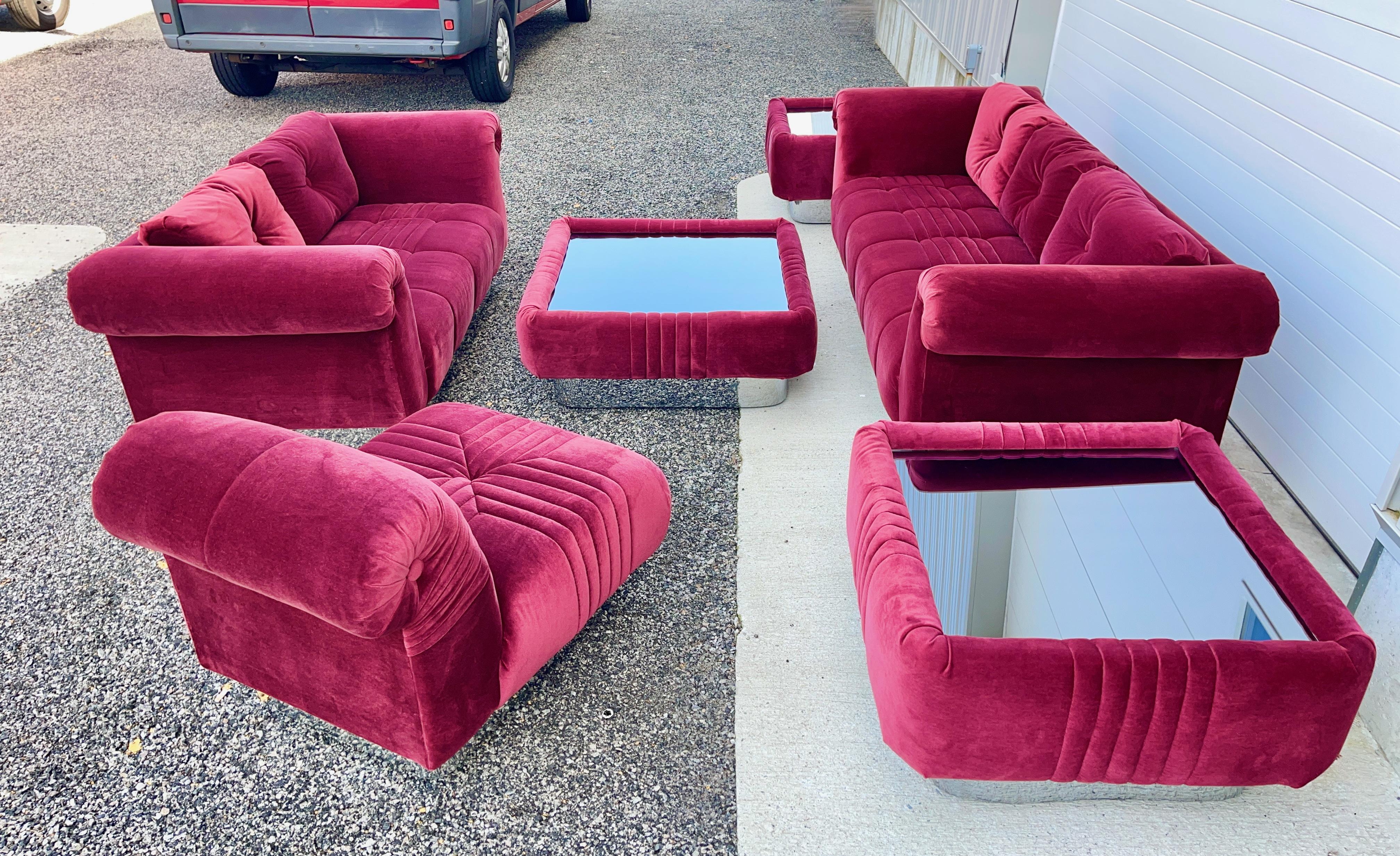 Groupe de sièges et de tables en velours bourgogne et chrome en vente 7