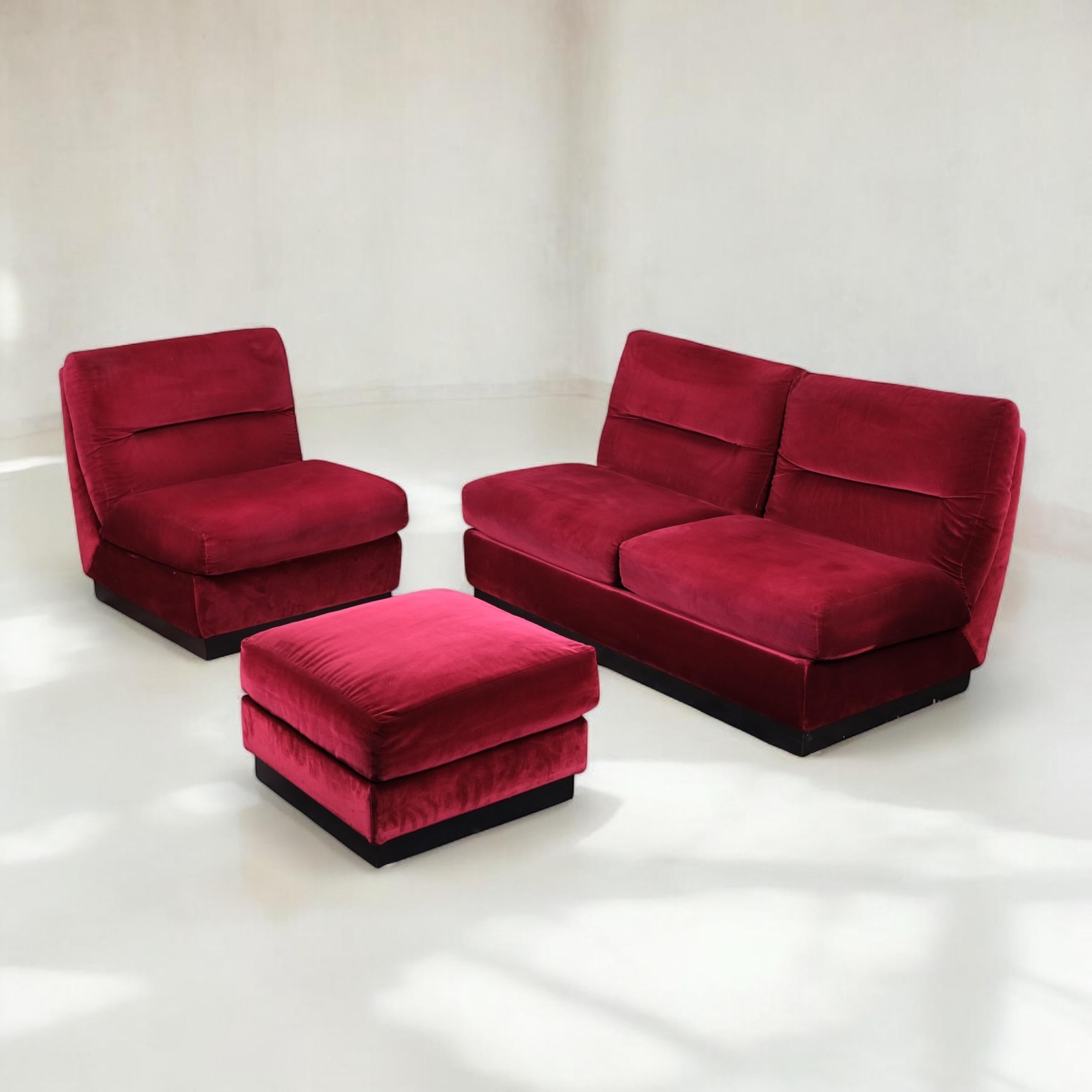 Post-Modern Burgundy velvet living room set, made in France, 1980s