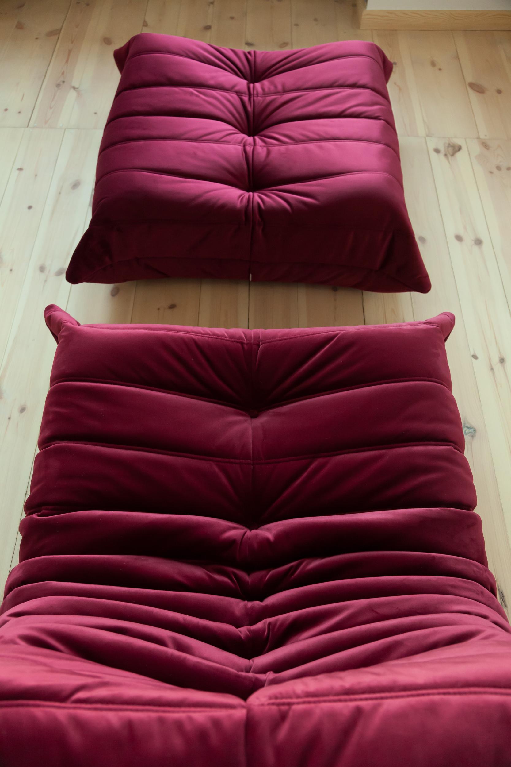 Burgundy Velvet Togo Sofa Set by Michel Ducaroy for Ligne Roset, Set of 5 For Sale 9