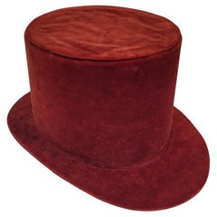 Cappello a cilindro in velluto borgogna, pp. s. XX - Francia