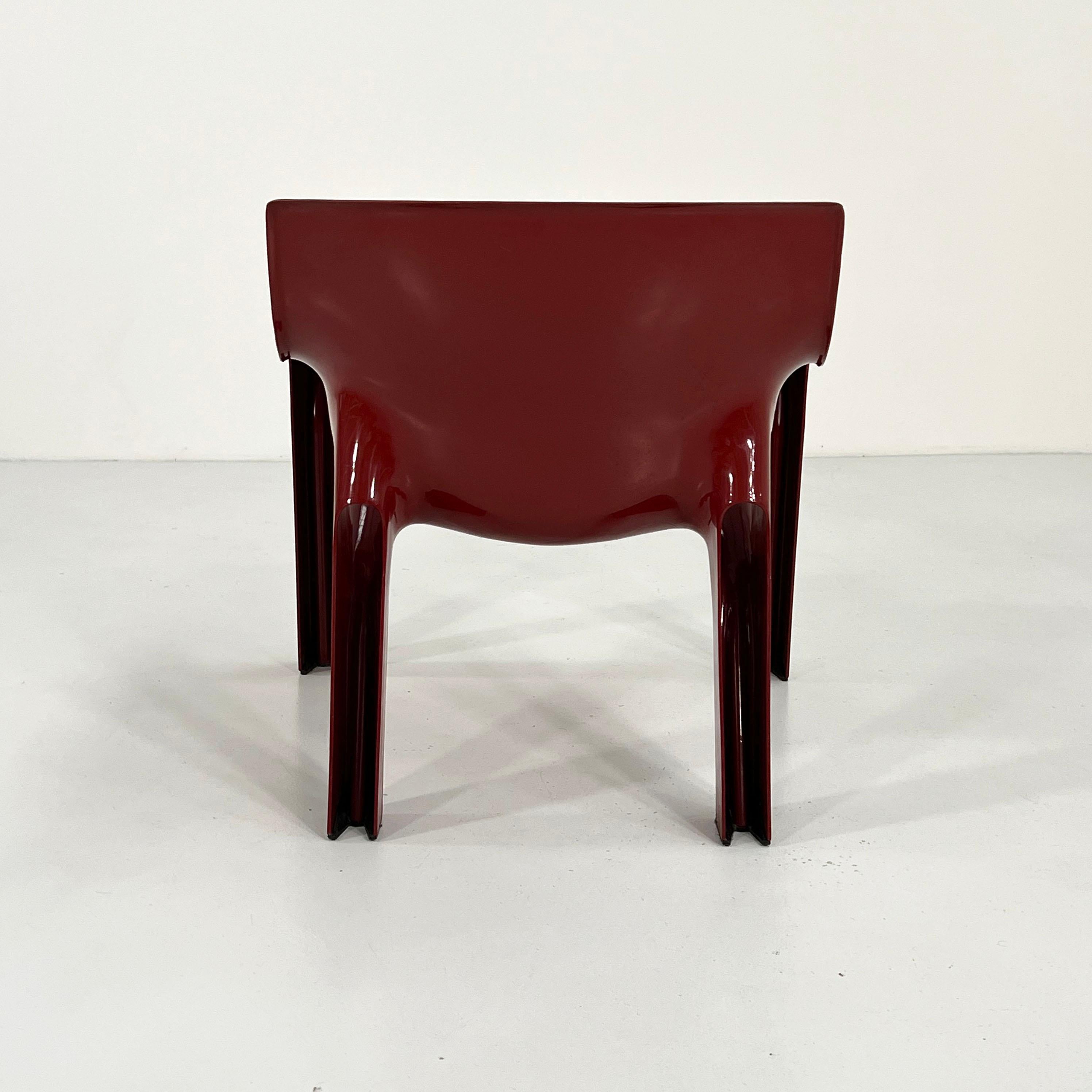 Burgundy Vicario Lounge Chair by Vico Magistretti for Artemide, 1970s In Good Condition In Ixelles, Bruxelles