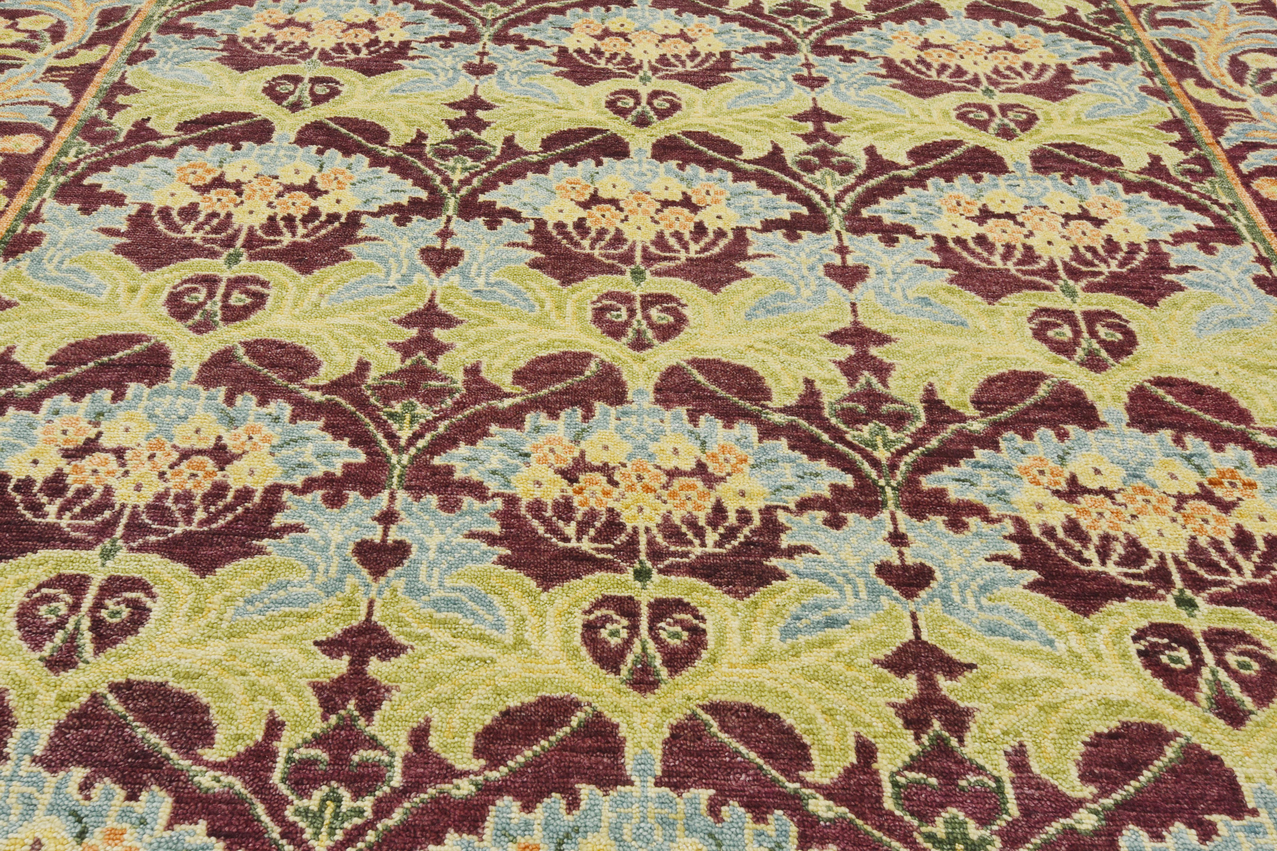 William Morris inspirierter Burgunderfarbener Teppich (Indisch) im Angebot