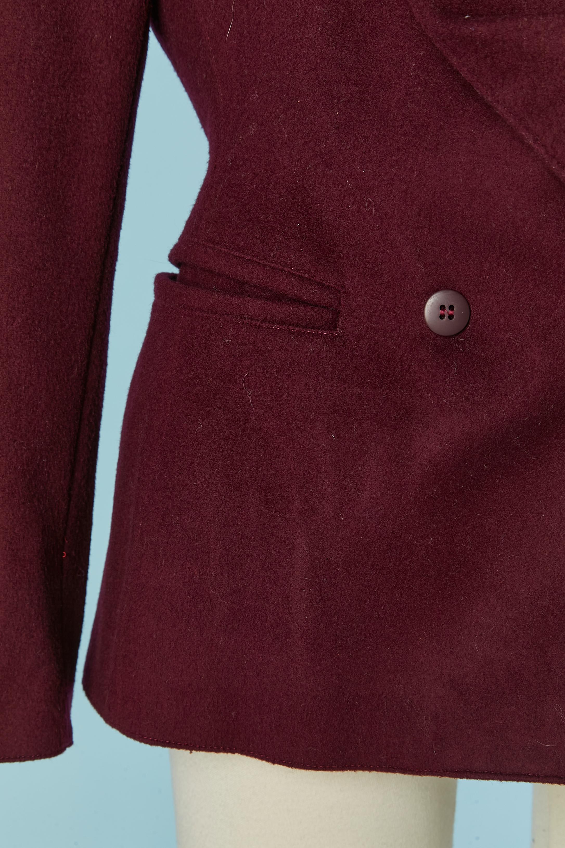 Burgunderrote doppelreihige Jacke aus Wolle und Kaschmir mit drapiertem Kragen MONTANA im Zustand „Hervorragend“ im Angebot in Saint-Ouen-Sur-Seine, FR