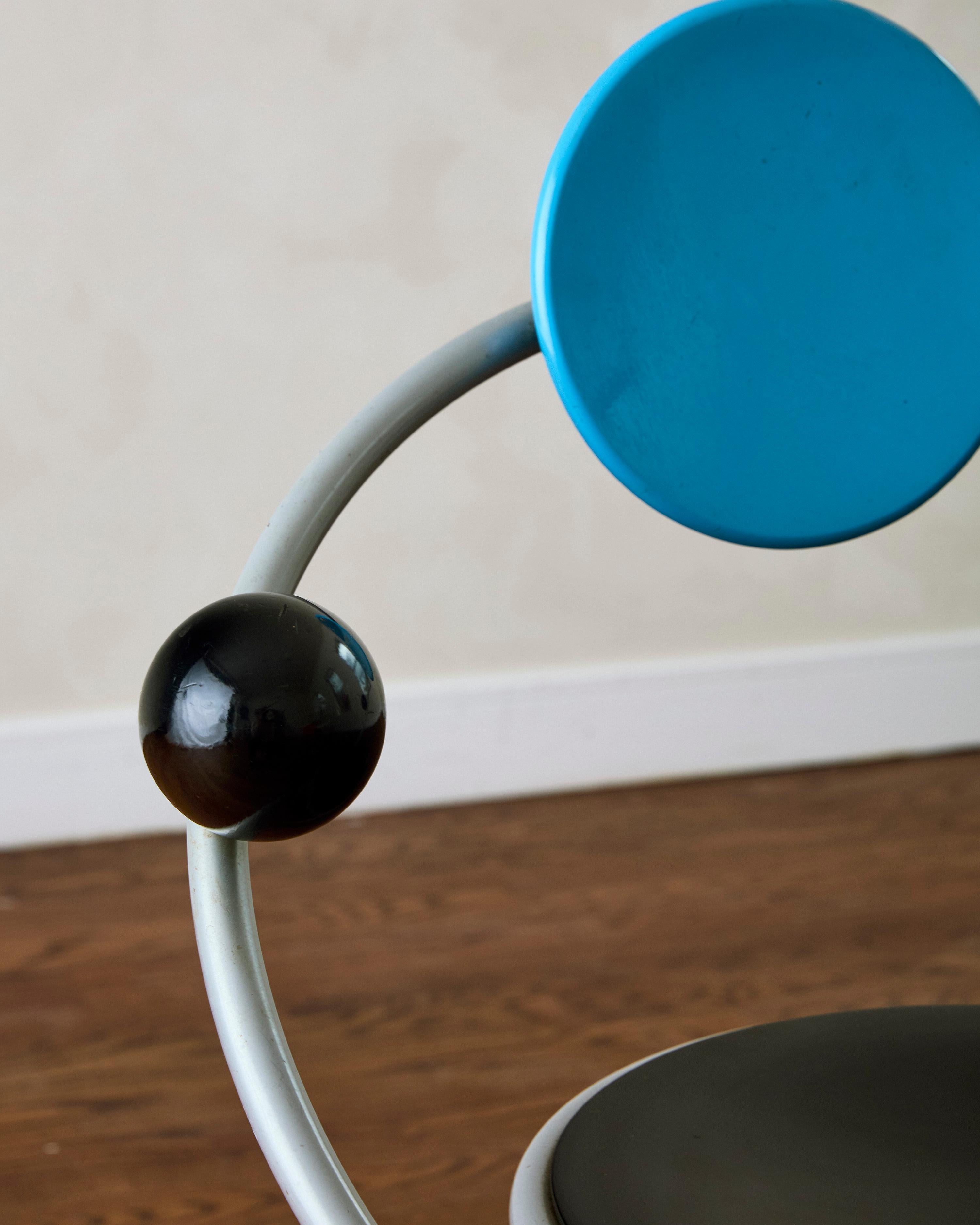 Table à manger à écrire et première chaise 'Burgundy' par Michele De Lucchi en vente 7