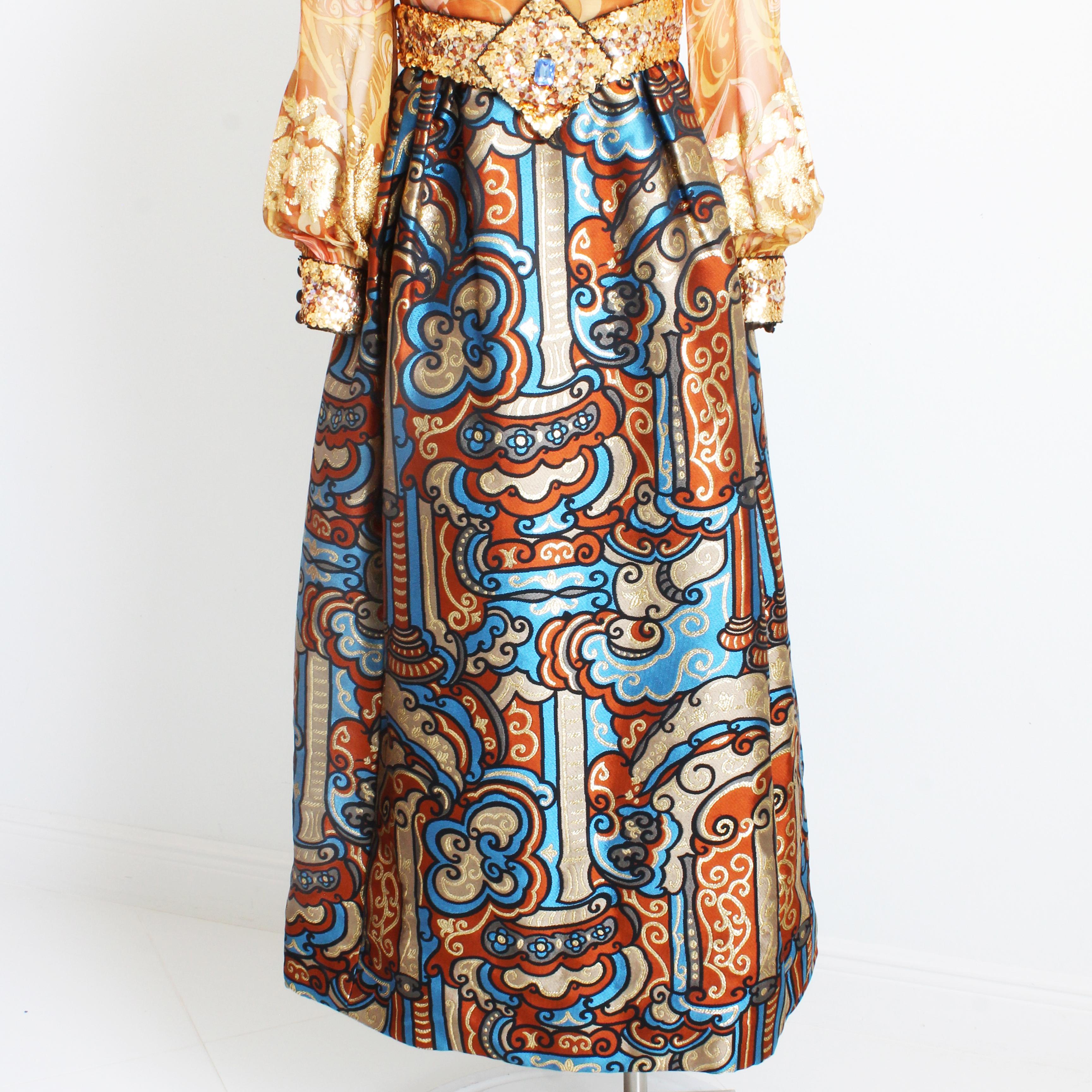 Burke Amey Abendkleid aus Seidenbrokat-Wandteppich mit Blumenmuster und Fantasie, Vintage 70er Jahre im Angebot 5