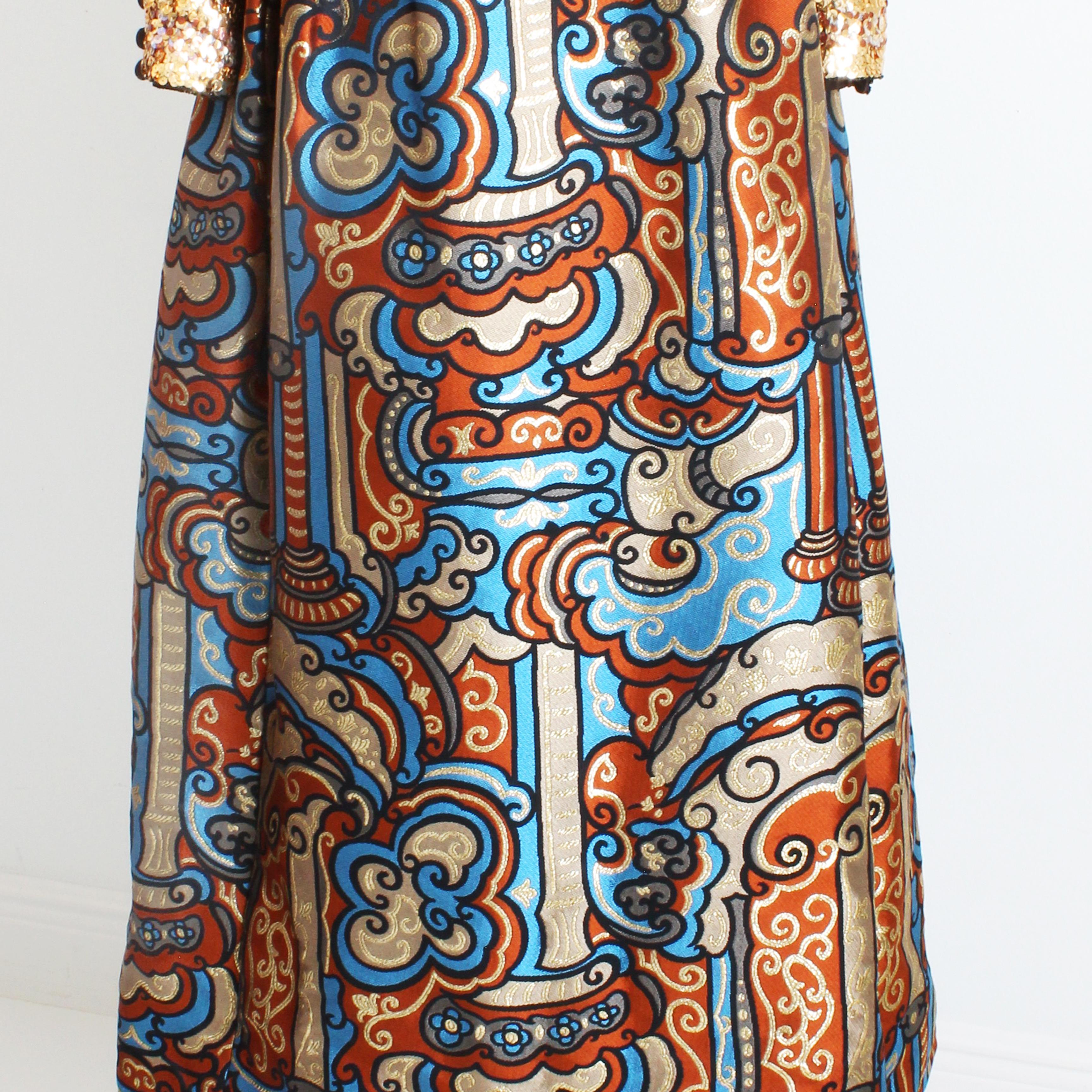Burke Amey Abendkleid aus Seidenbrokat-Wandteppich mit Blumenmuster und Fantasie, Vintage 70er Jahre im Angebot 4