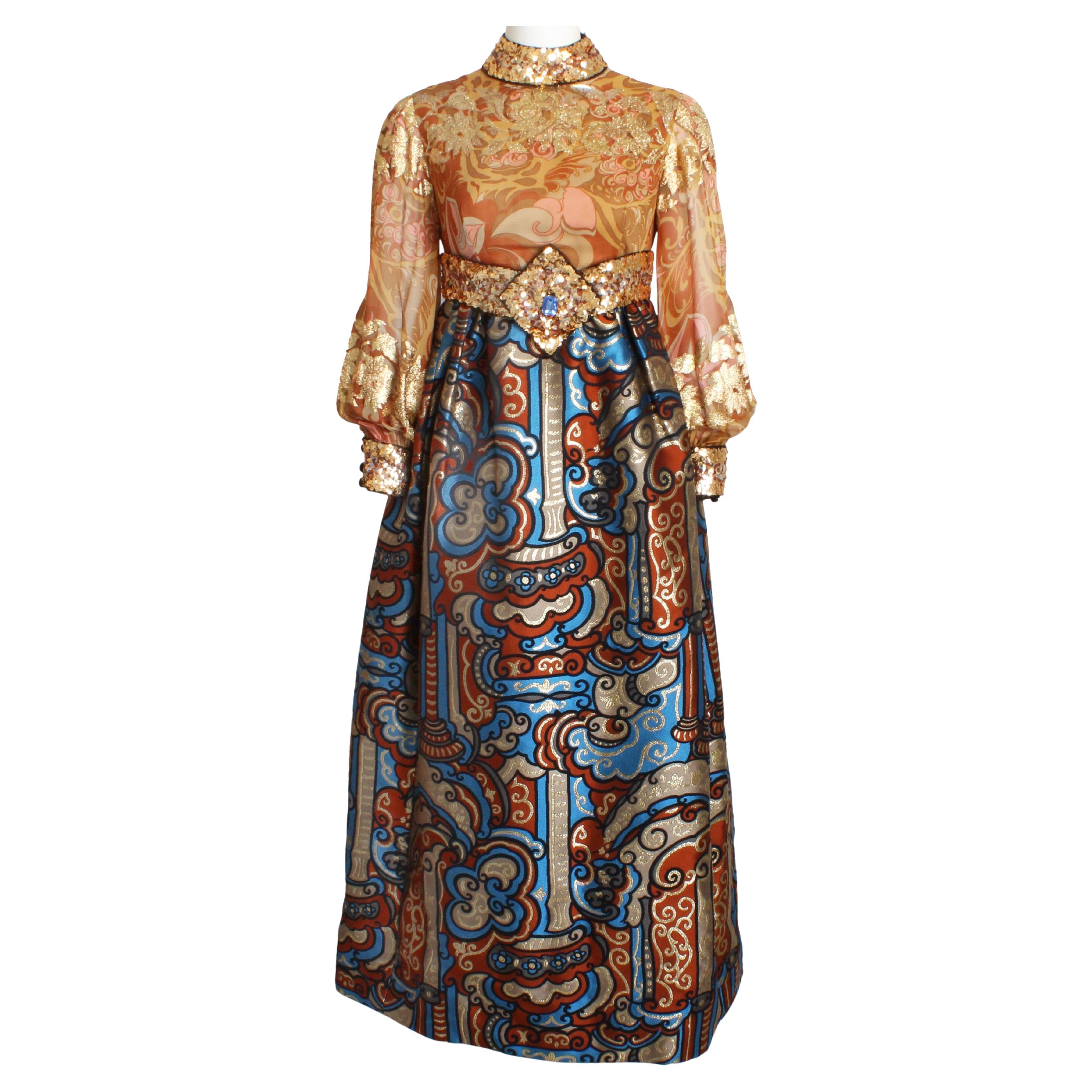 Burke Amey Abendkleid aus Seidenbrokat-Wandteppich mit Blumenmuster und Fantasie, Vintage 70er Jahre