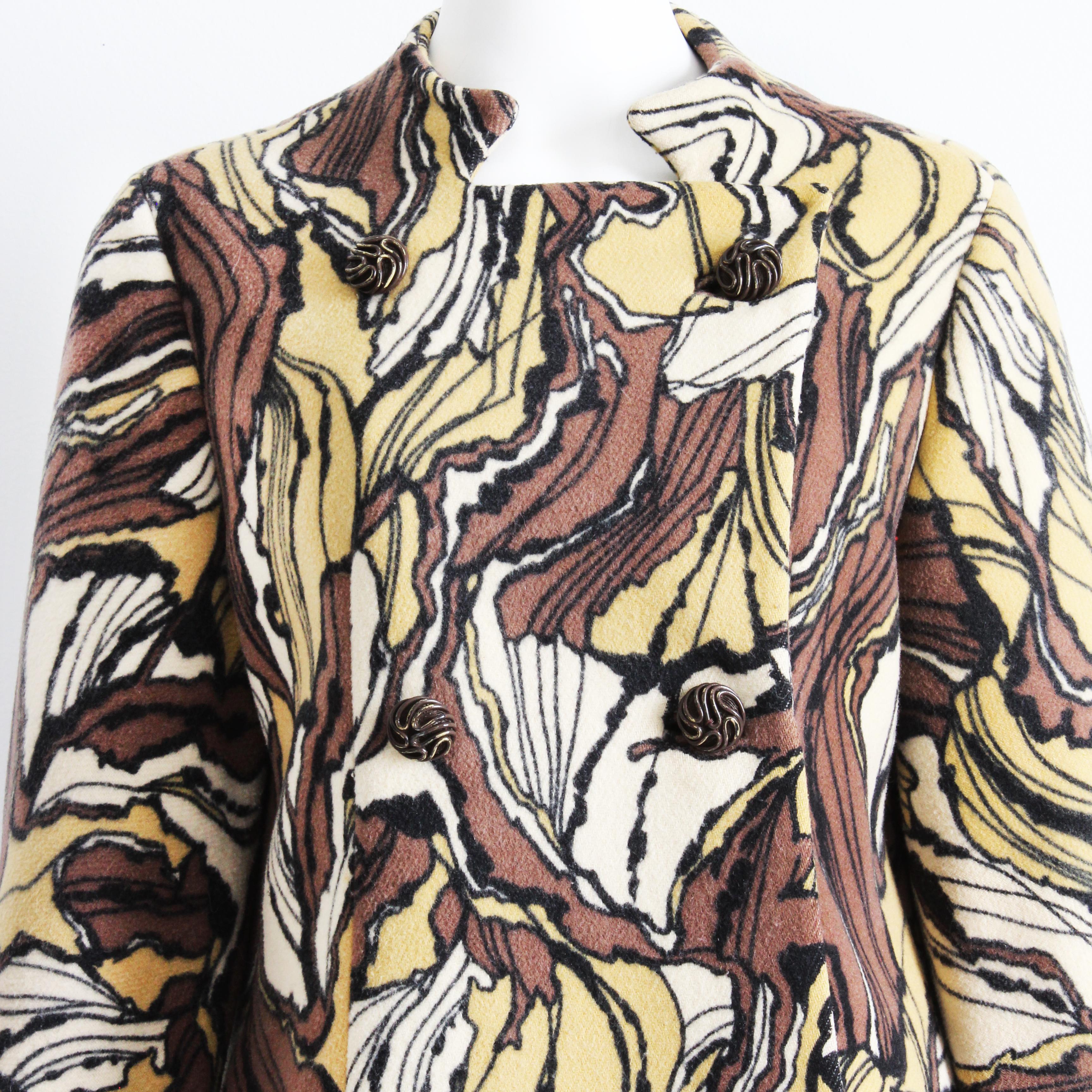 Brown Burke-Amey Wool Coat Warp Print by Tzaims Luksus Mod Cut Out Collar Vintage 60s For Sale