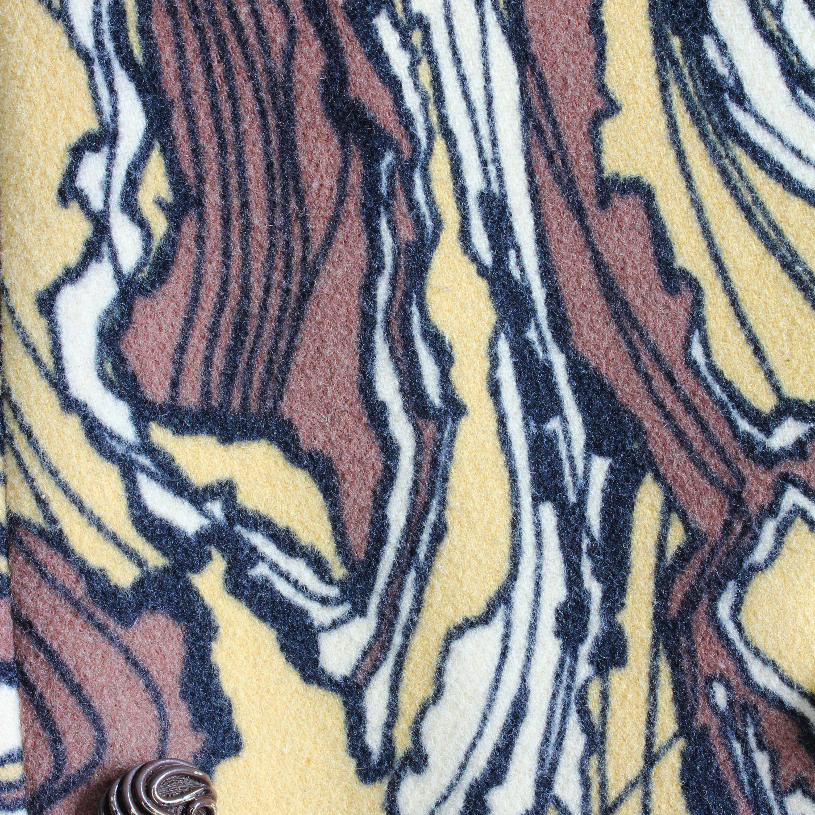 Burke-Amey Wool Coat Warp Print by Tzaims Luksus Mod Cut Out Collar Vintage 60s In Good Condition For Sale In Port Saint Lucie, FL