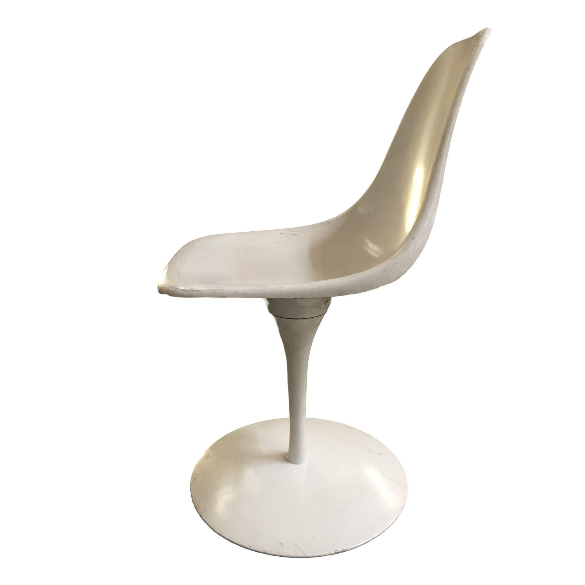 Americano Sedia Tulip in stile Burke Saarinen, 1965 circa in vendita