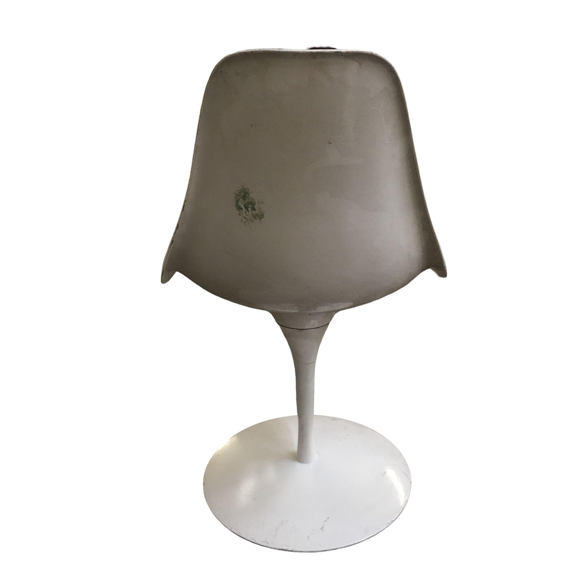 Sedia Tulip in stile Burke Saarinen, 1965 circa In condizioni buone in vendita a Van Nuys, CA