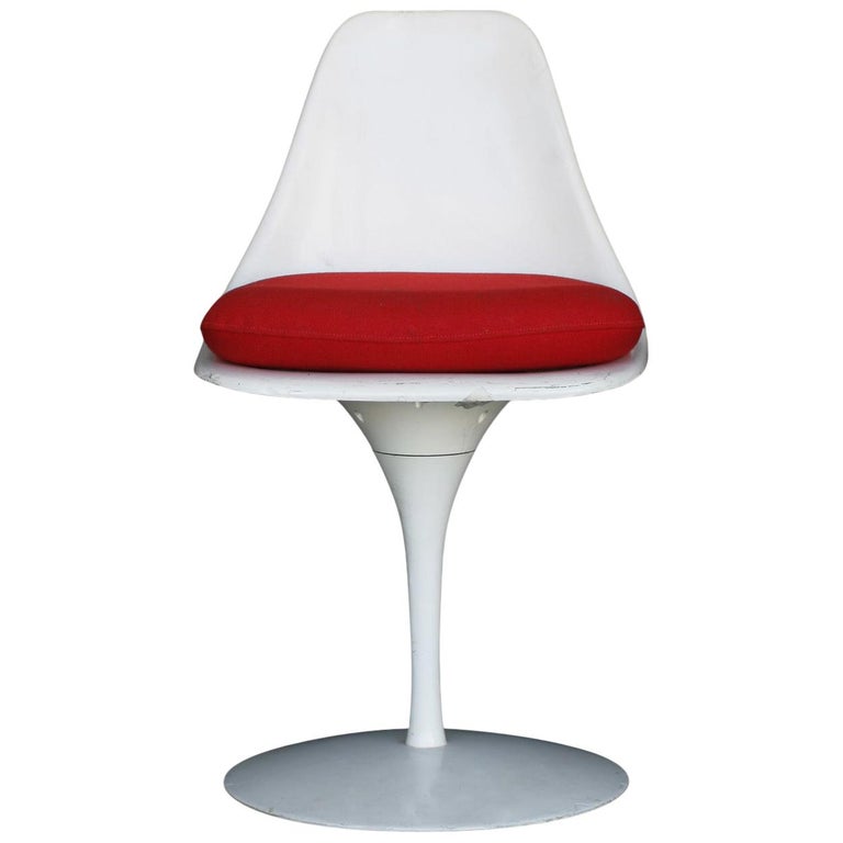 Burke Saarinen Style Tulip Chair, circa 1965 For Sale