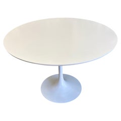 Mesa «Tulip» de Burke