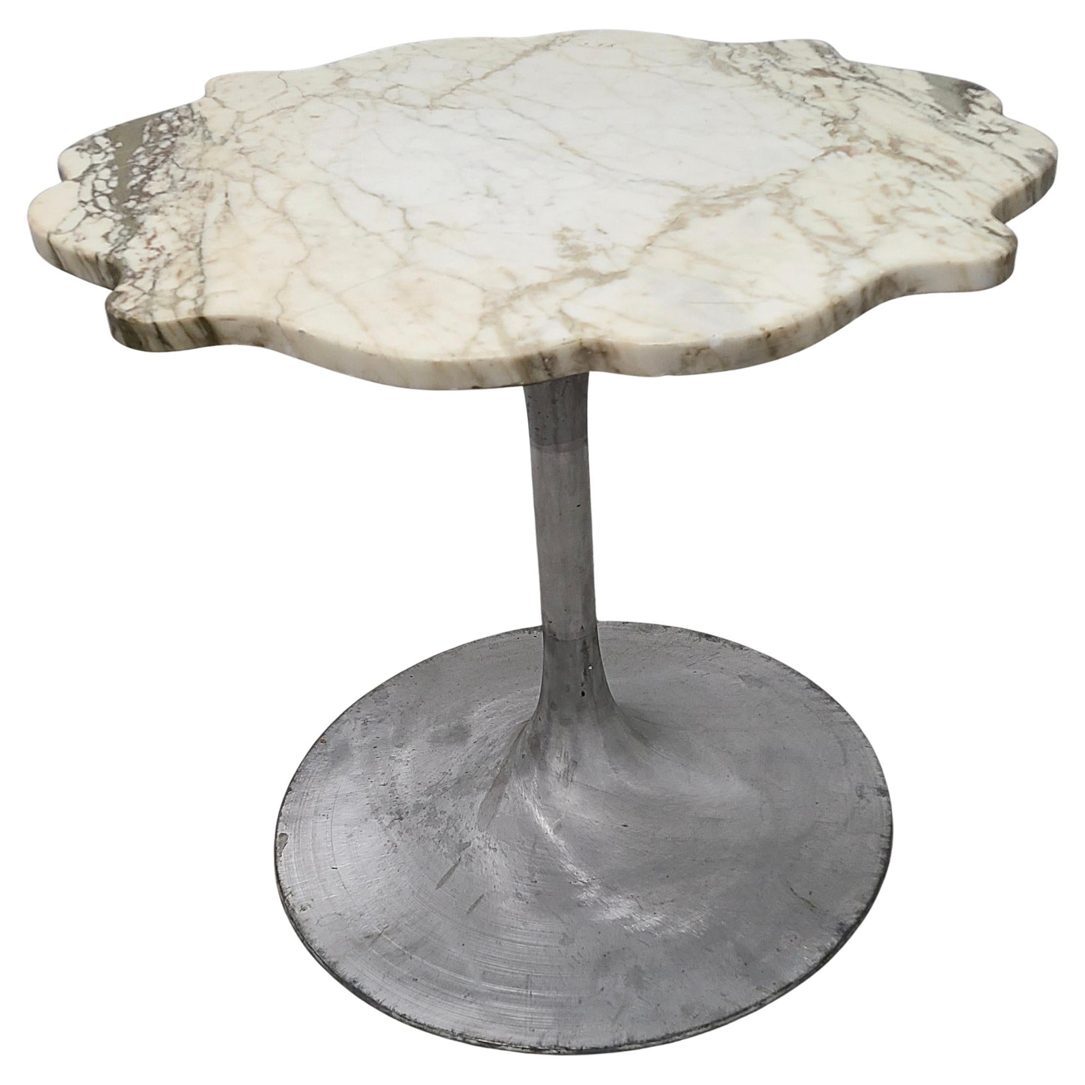 Burke Tulip Table Marble Flower Top Continental Height In Fair Condition In Fraser, MI