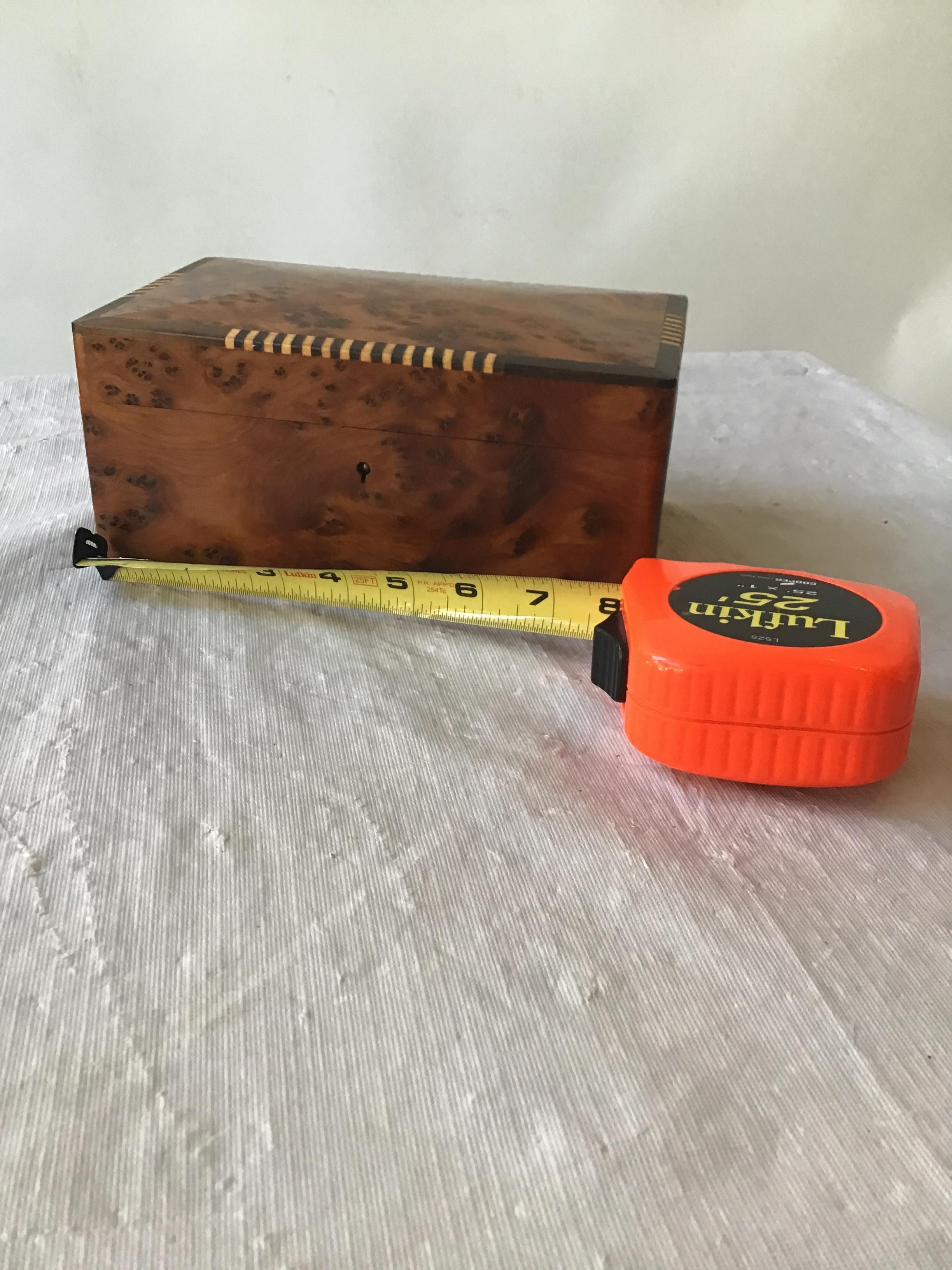 Burl Box with Inlay In Good Condition In Tarrytown, NY