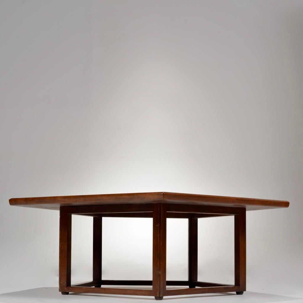 Mid-Century Modern Table basse Pentagonale en broussin d'orme d'Edward Wormley pour Dunbar en vente