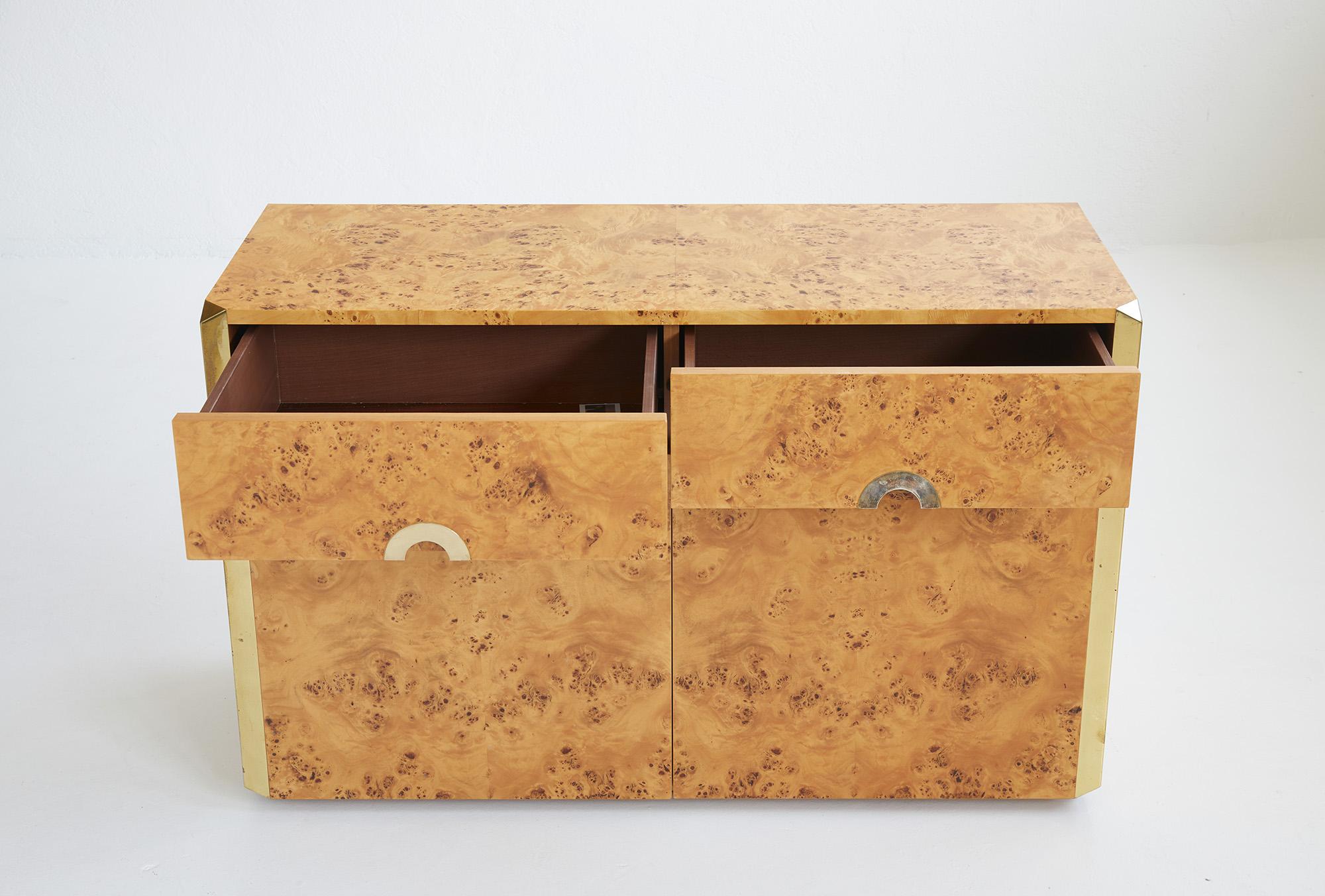 Burl elmwood and brass sideboard by Willy Rizzo, Ed.Mario Sabot 1970 For Sale 3