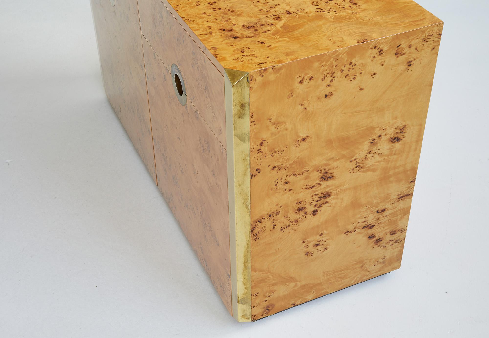 Burl elmwood and brass sideboard by Willy Rizzo, Ed.Mario Sabot 1970 For Sale 5