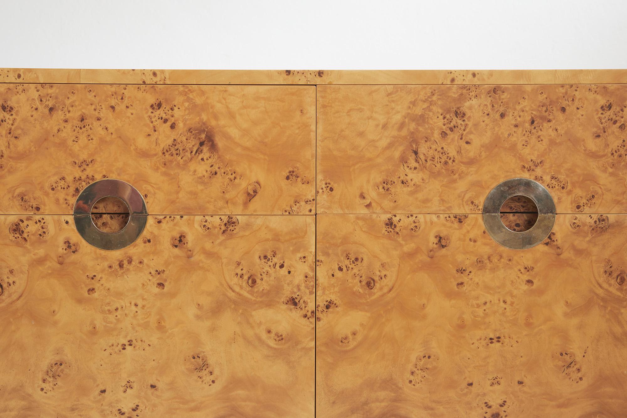 Mid-Century Modern Burl elmwood and brass sideboard by Willy Rizzo, Ed.Mario Sabot 1970 For Sale