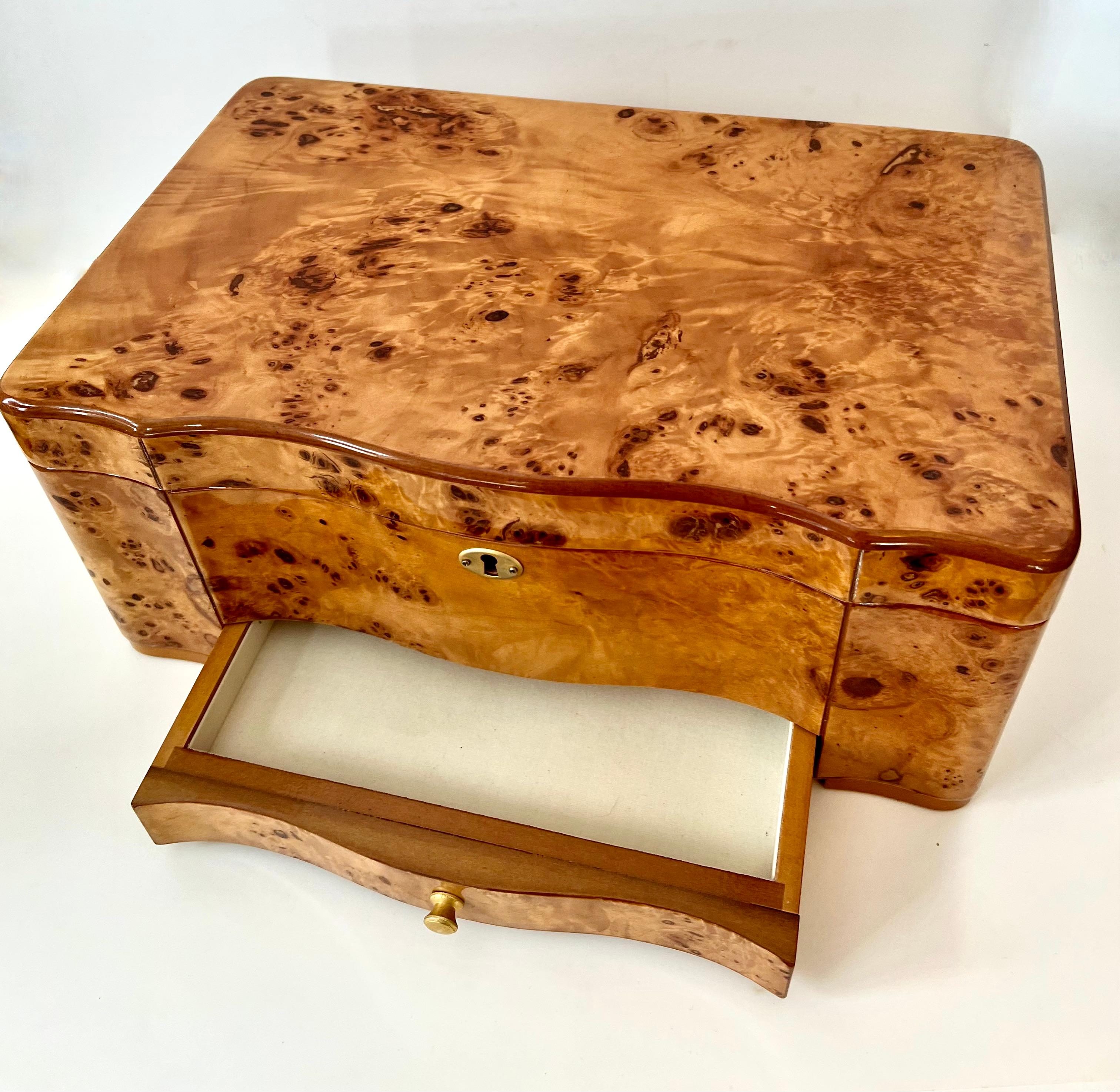 Burl Maple Italian Humidor with Drawer and Interior Divider For Sale 2