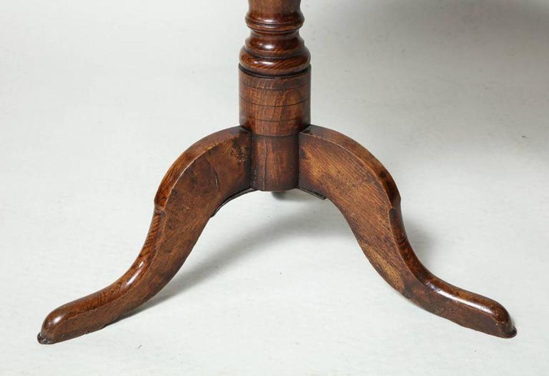 Burl Oak Tripod Table In Good Condition For Sale In Greenwich, CT
