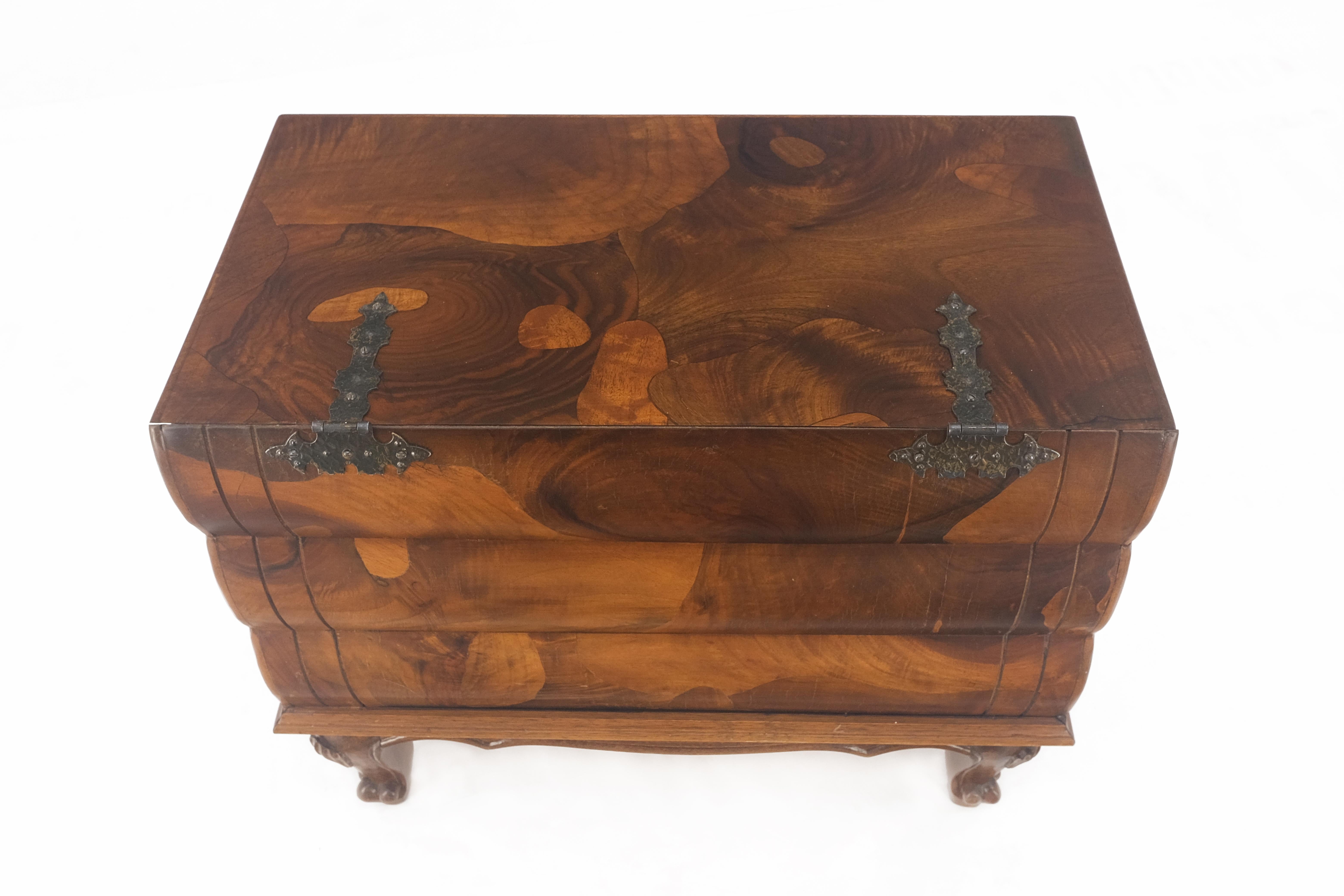 Olivier Table de chevet à deux tiroirs en bois de ronce d'olivier MINT en vente