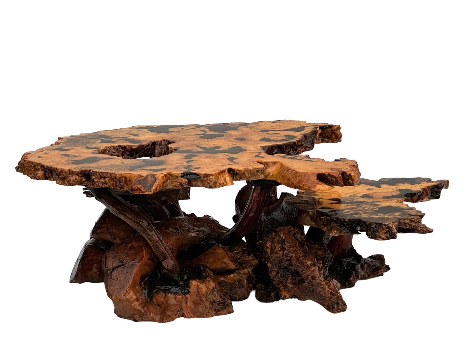 Fin du 20e siècle Table basse moderne mi-siècle en broussin laqué à deux niveaux en vente