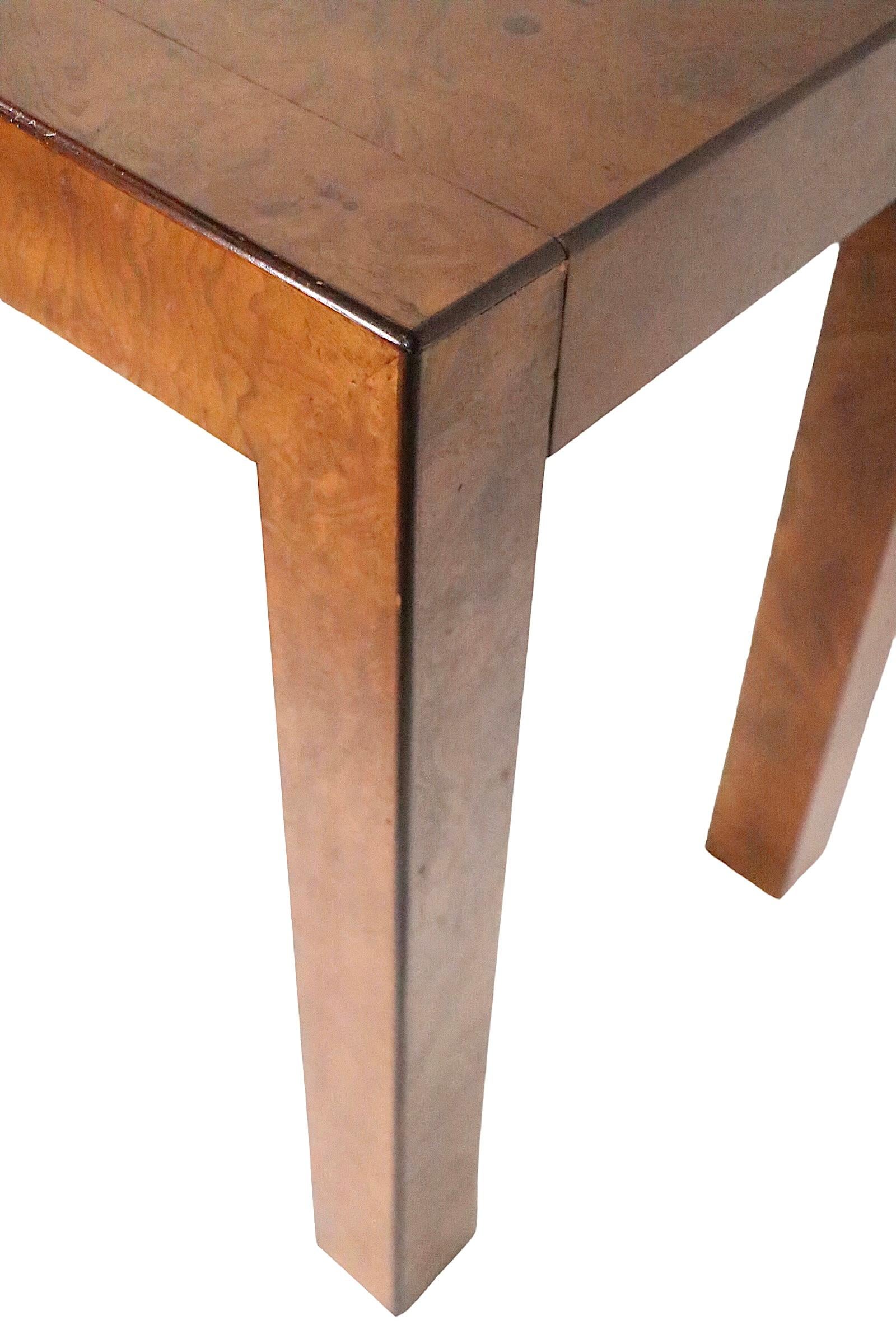 20ième siècle Table console de style Burl Parsons par John Widdicomb en vente