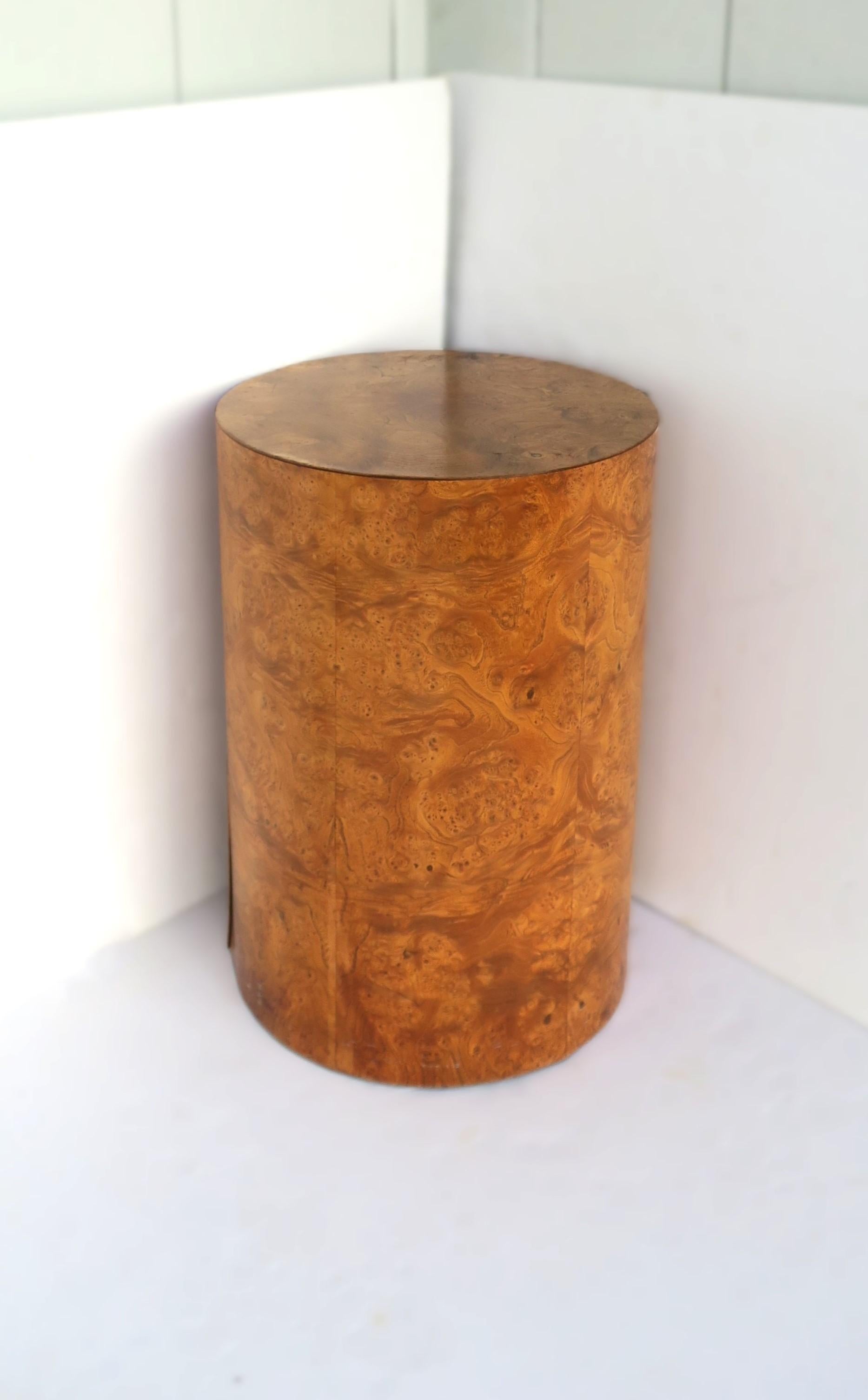 Veneer Burl Pedestal Side Table or Column for Sculpture Modern Milo Baughman Style For Sale
