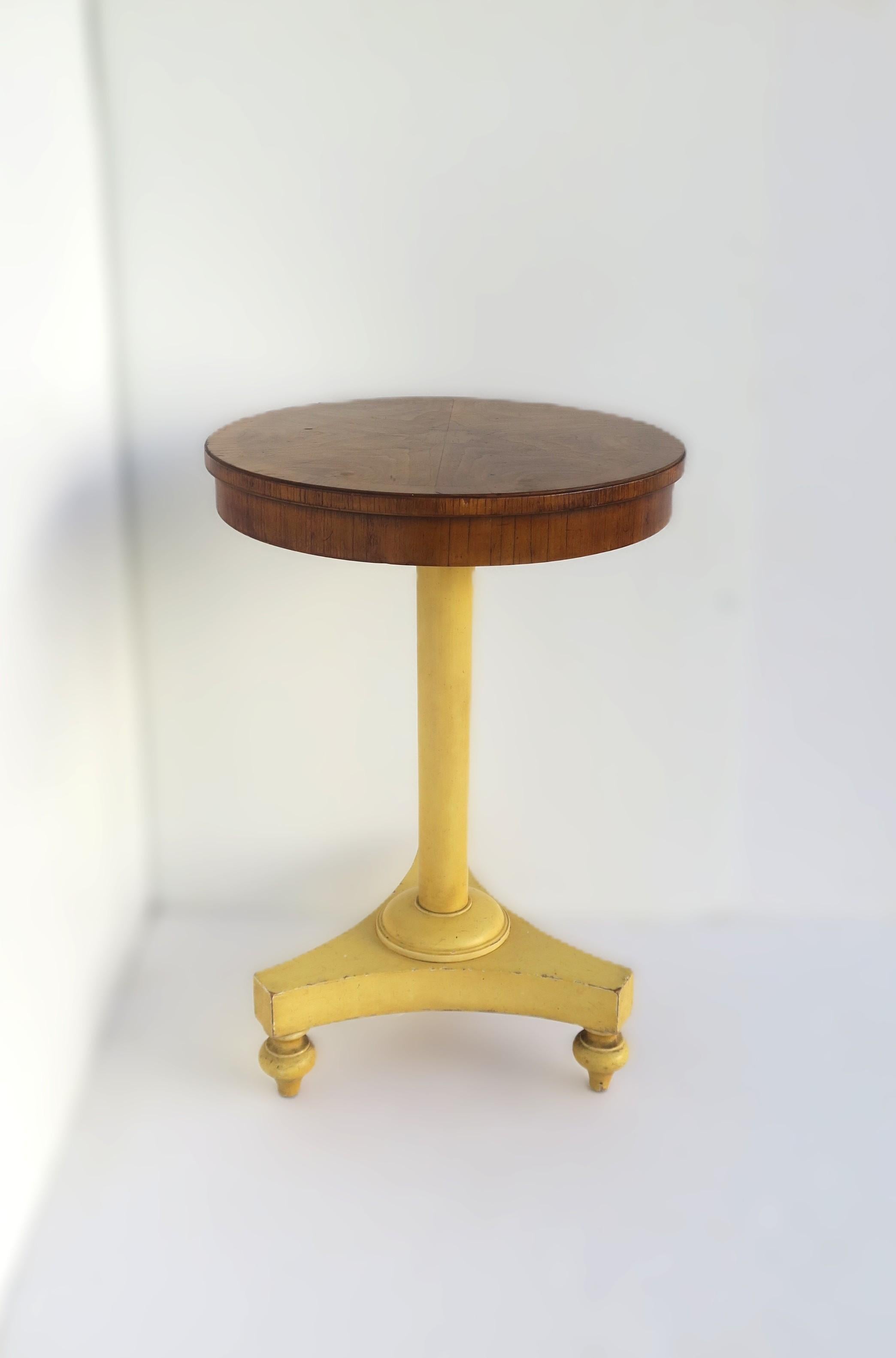 20th Century Burl Side Drinks Table By Widdicomb For Sale