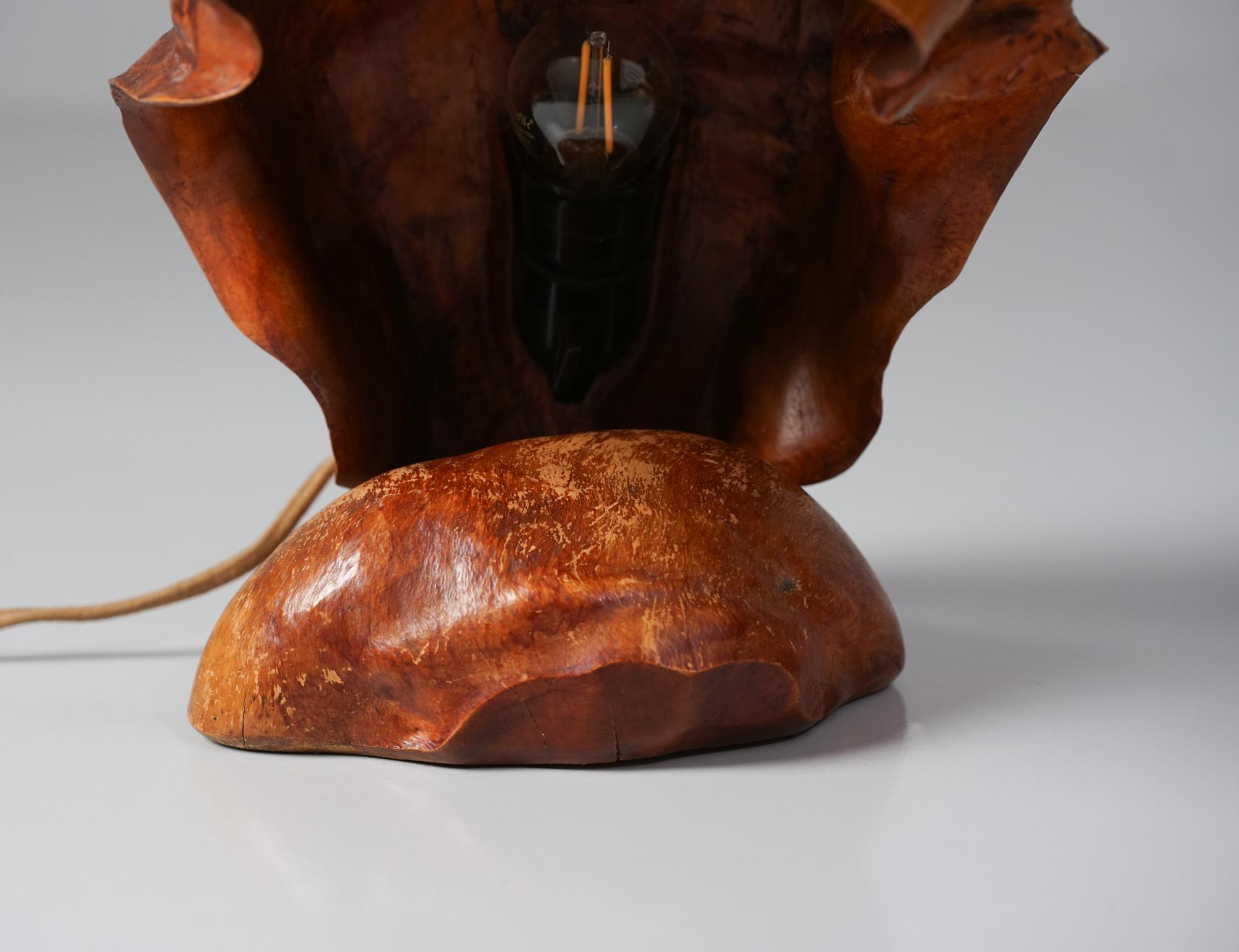 Finlandais Lampe de table en loupe, Finlande, années 1950 en vente