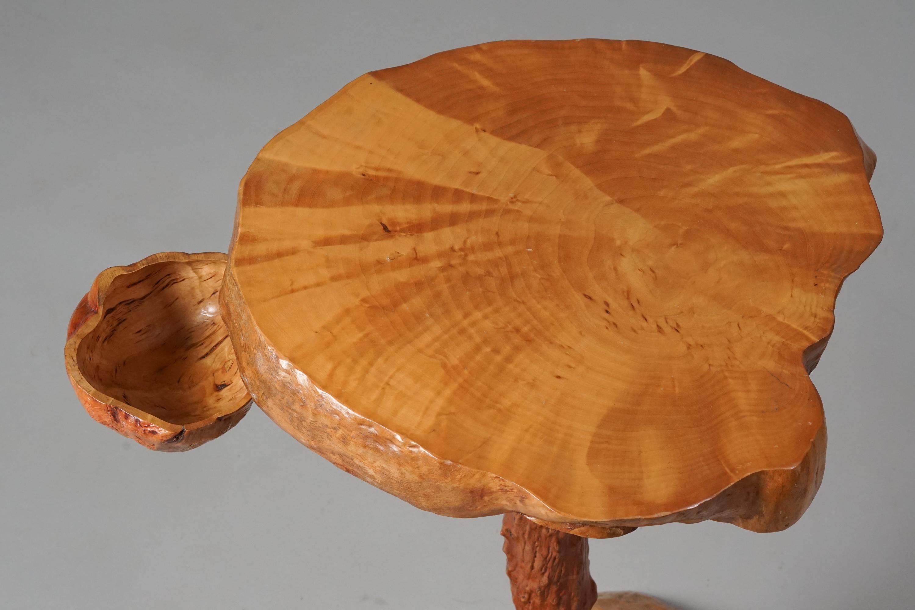 Burl Table, Mid 20th Century, Finland In Good Condition For Sale In Helsinki, FI