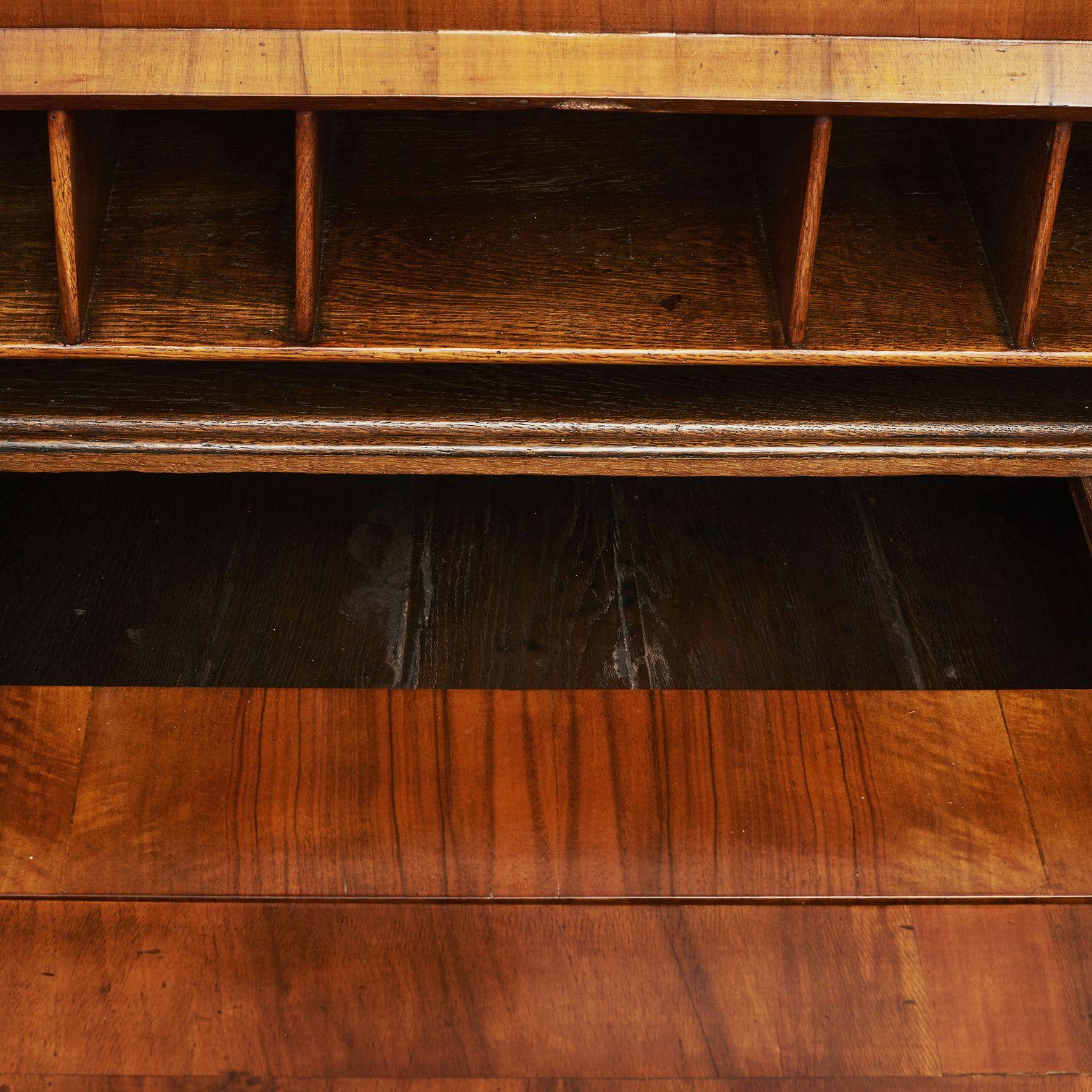 Bureau / Secretary In Burl Walnut For Sale 3