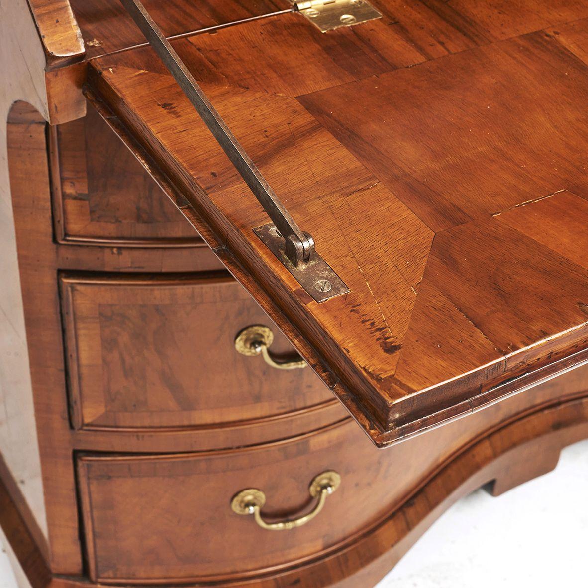 Bureau / Secretary In Burl Walnut For Sale 4