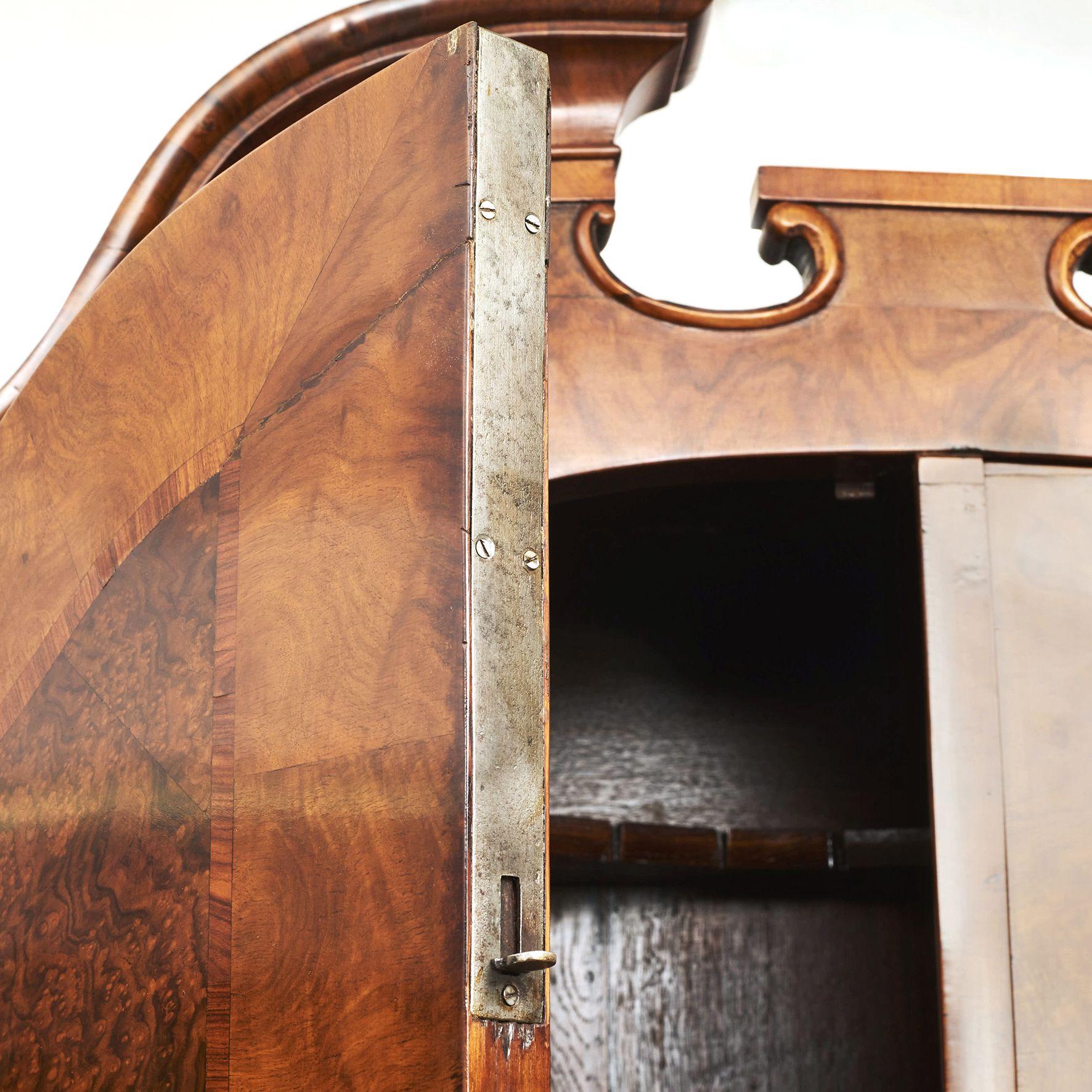 Bureau / Secretary In Burl Walnut For Sale 1