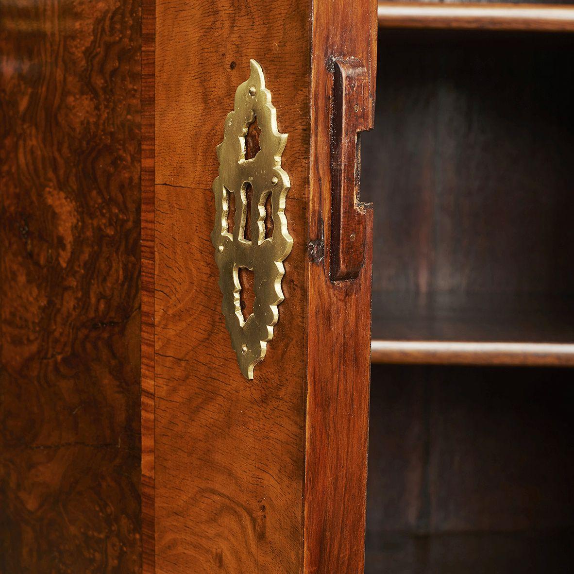 Bureau / Secretary In Burl Walnut For Sale 2