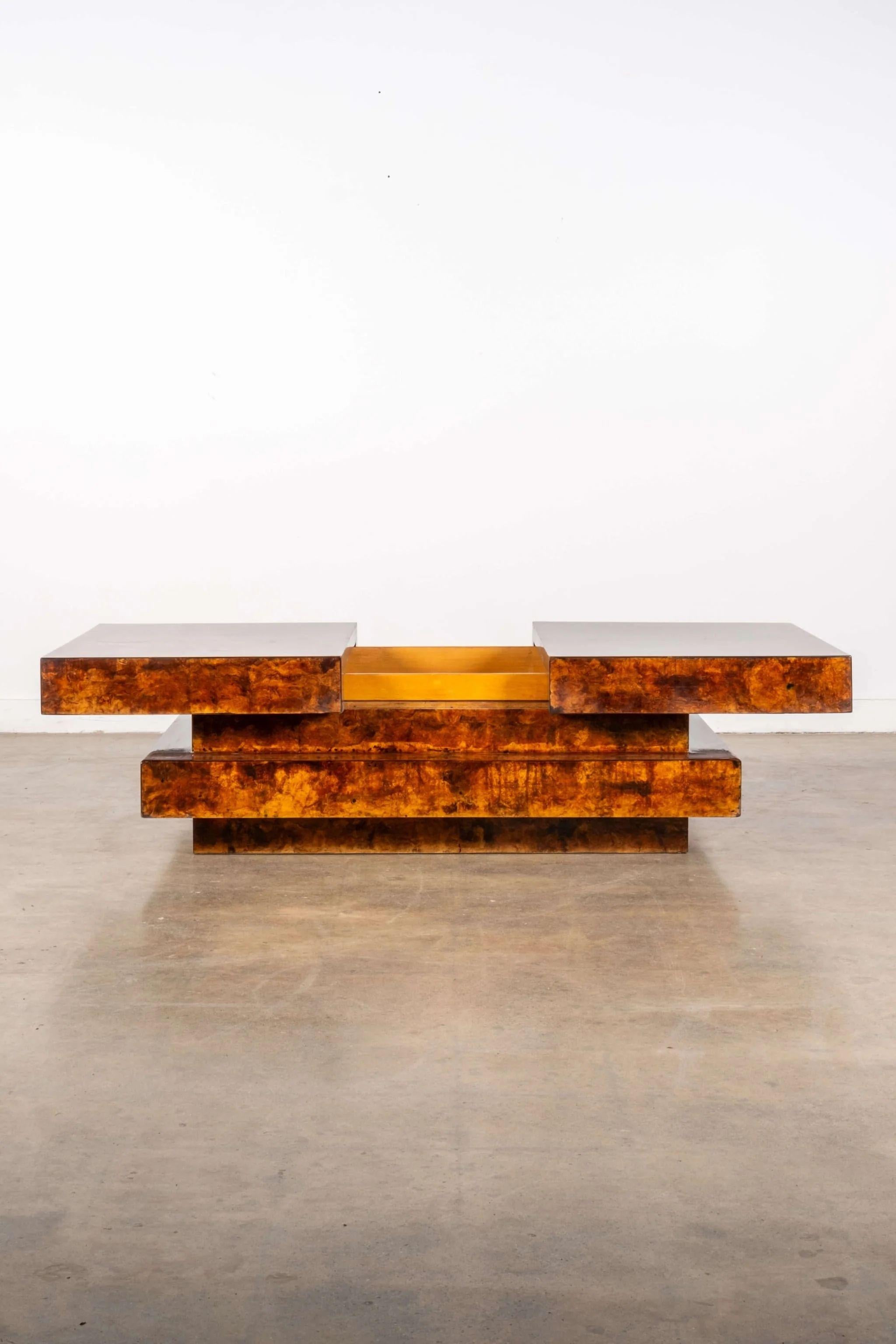 Mid-Century Modern Burl Wood Coffee Table in the style of Aldo Tura