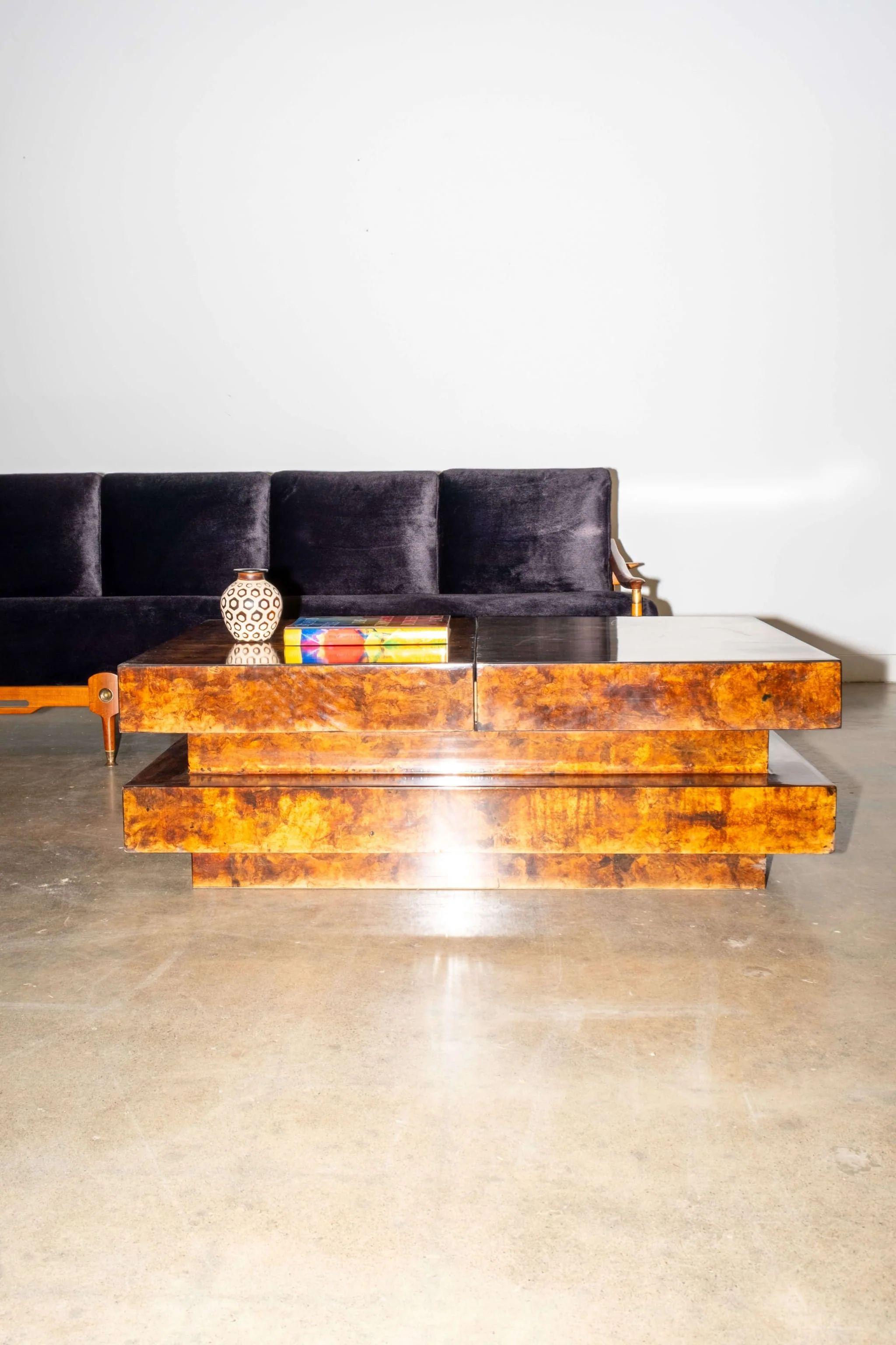 Mid-20th Century Burl Wood Coffee Table in the style of Aldo Tura