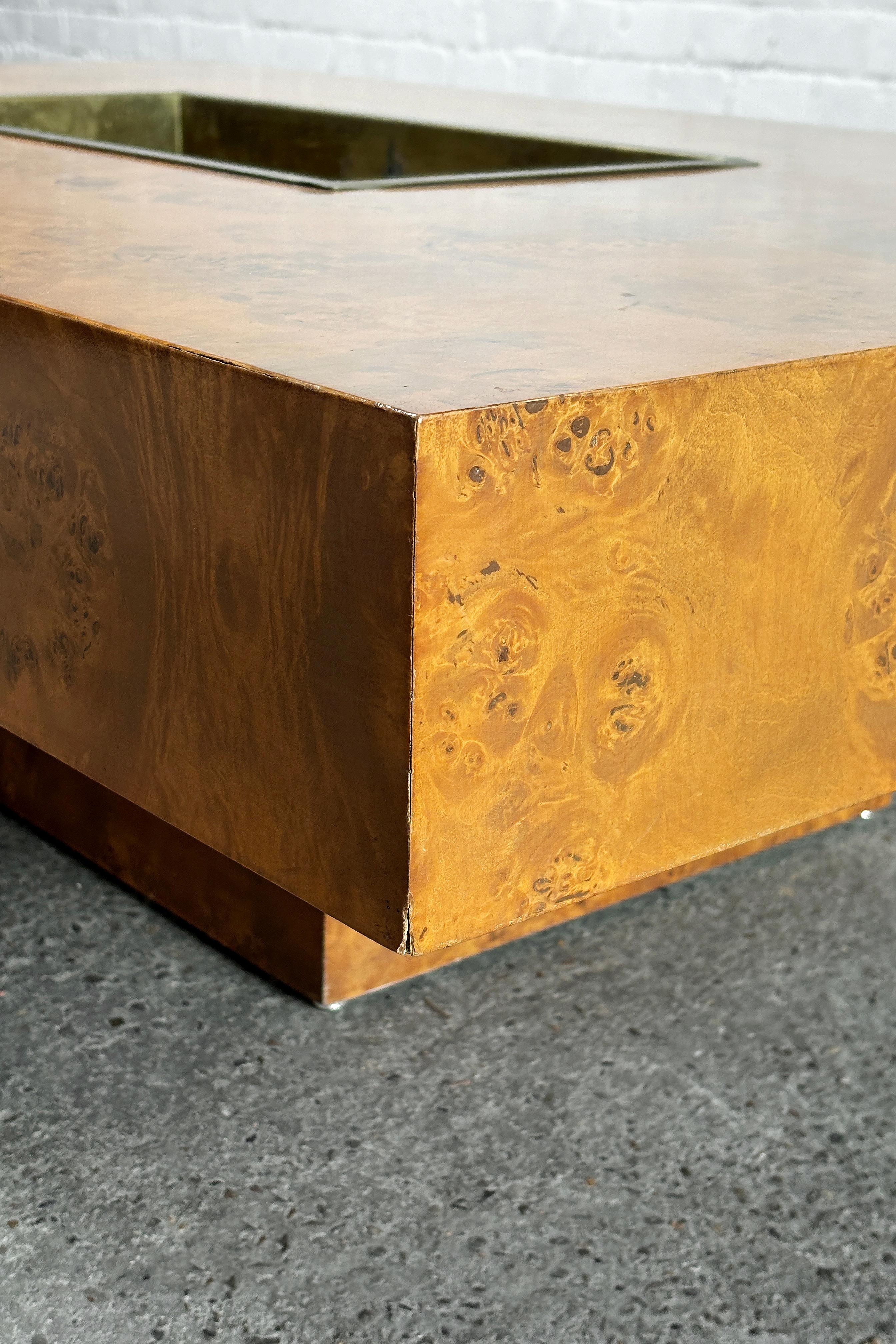 Burl Wood Coffee Table With Brass Bar By Jean Charles for Maison Charles, 1970's For Sale 4