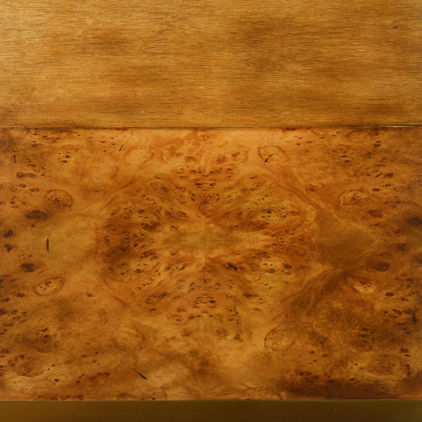 Laiton Table d'appoint en Wood Wood en vente