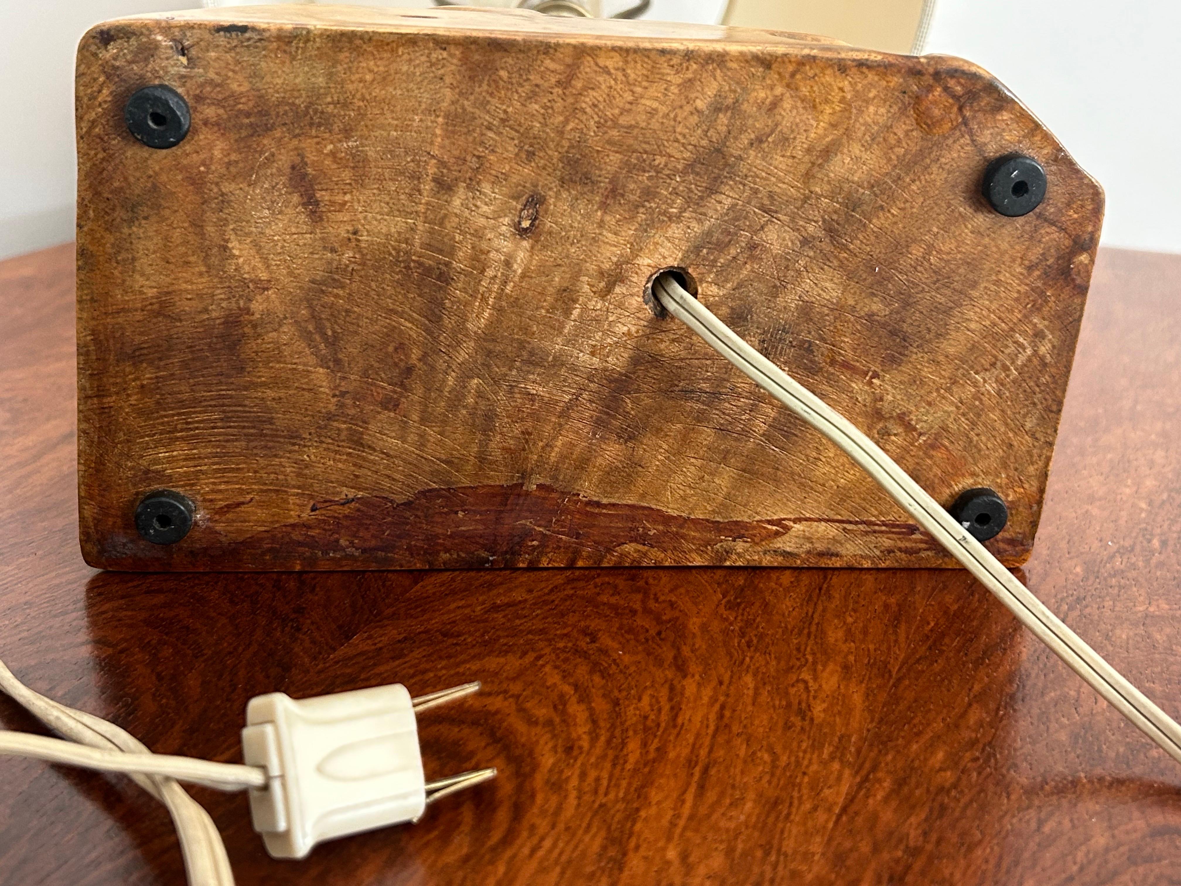 Lampe en bois de ronce dans le style de Nakashima en vente 6