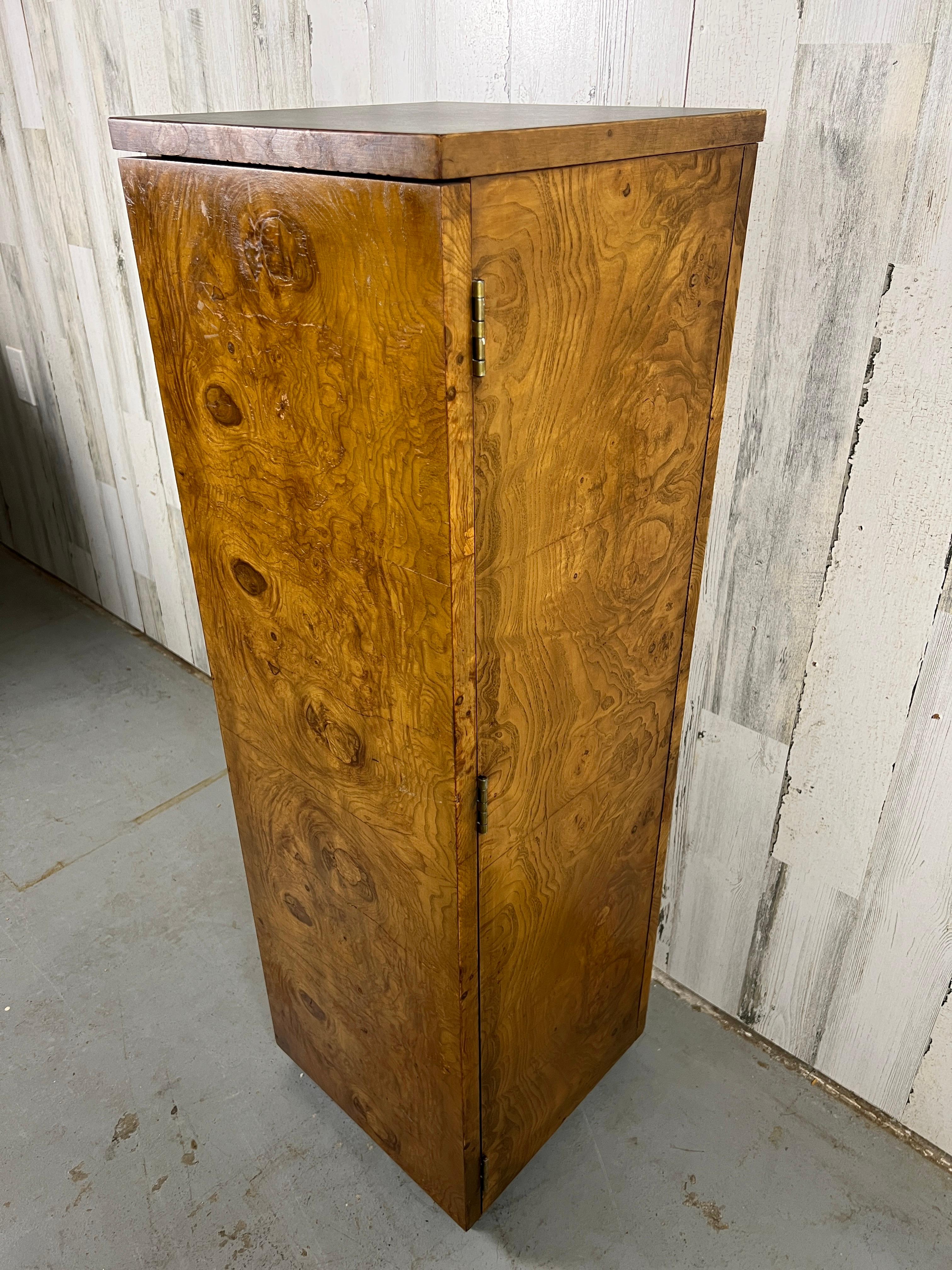 Burl Wood Pedestal / Cabinet  In Good Condition In Denton, TX